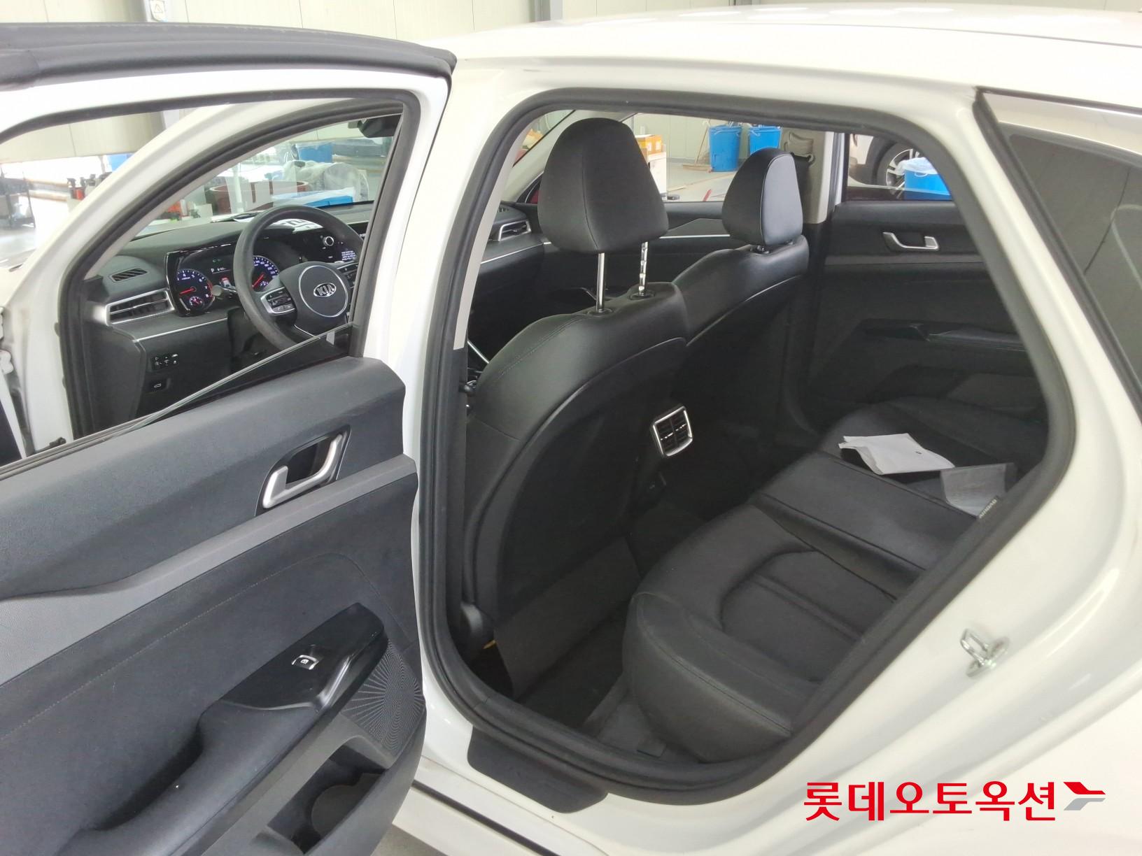 2020 - kia k5