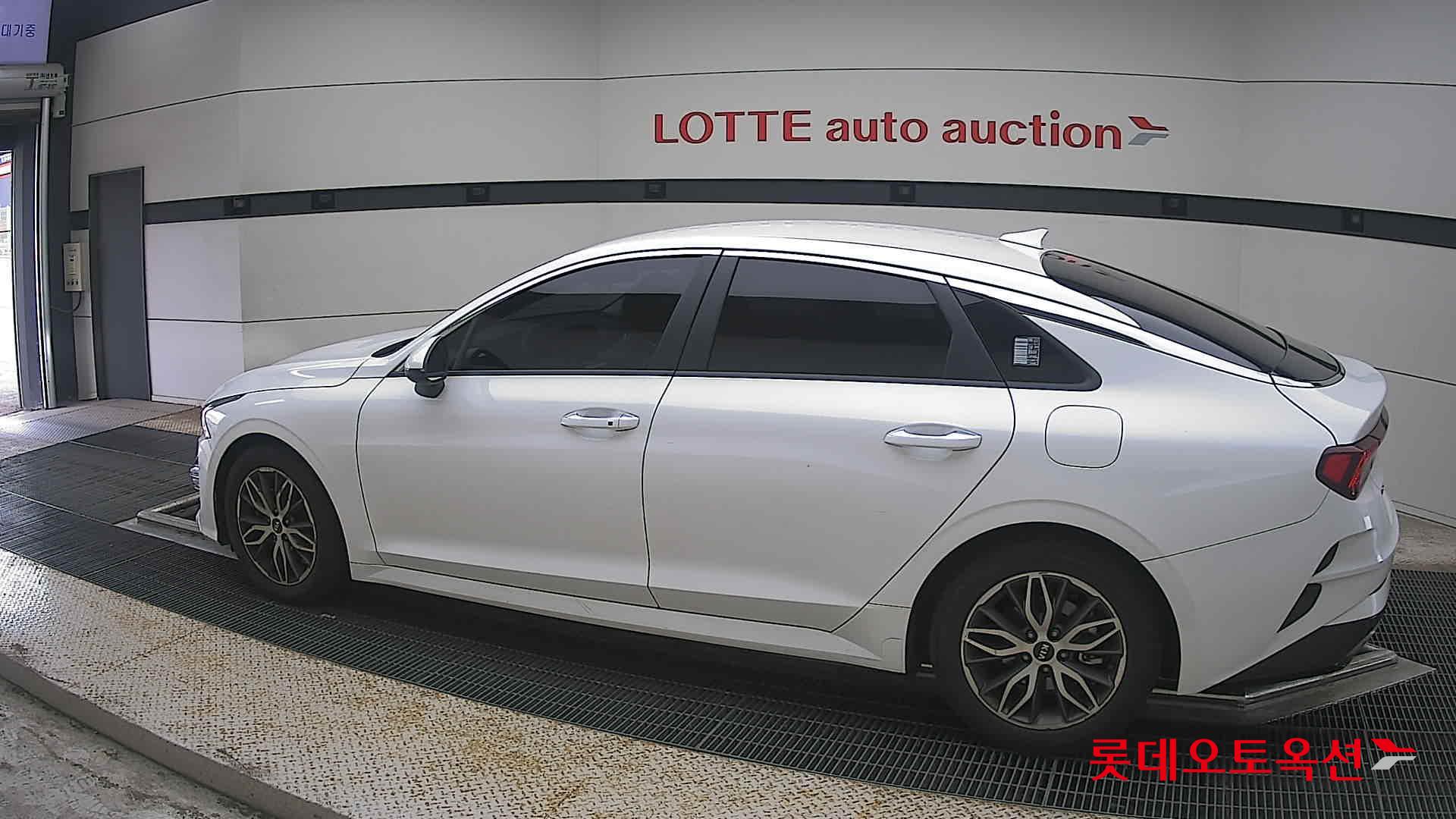 2020 - kia k5