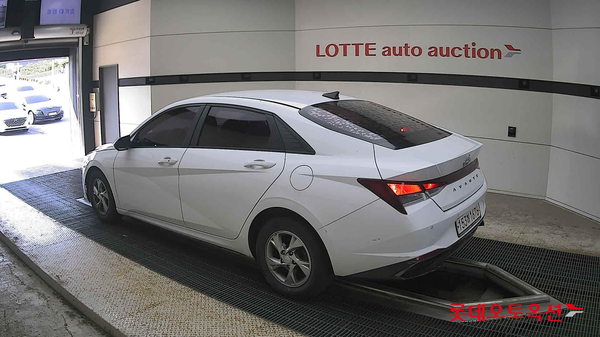 2021 - hyundai avante