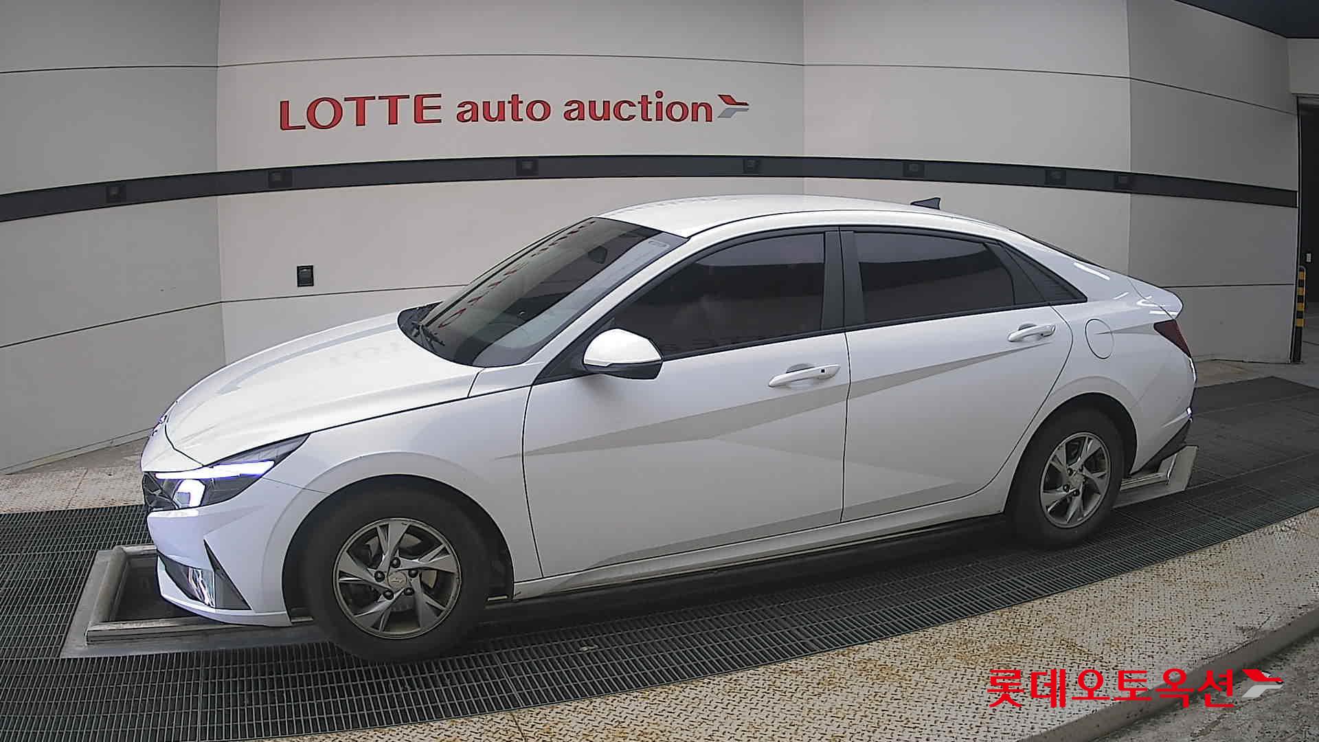 2021 - hyundai avante