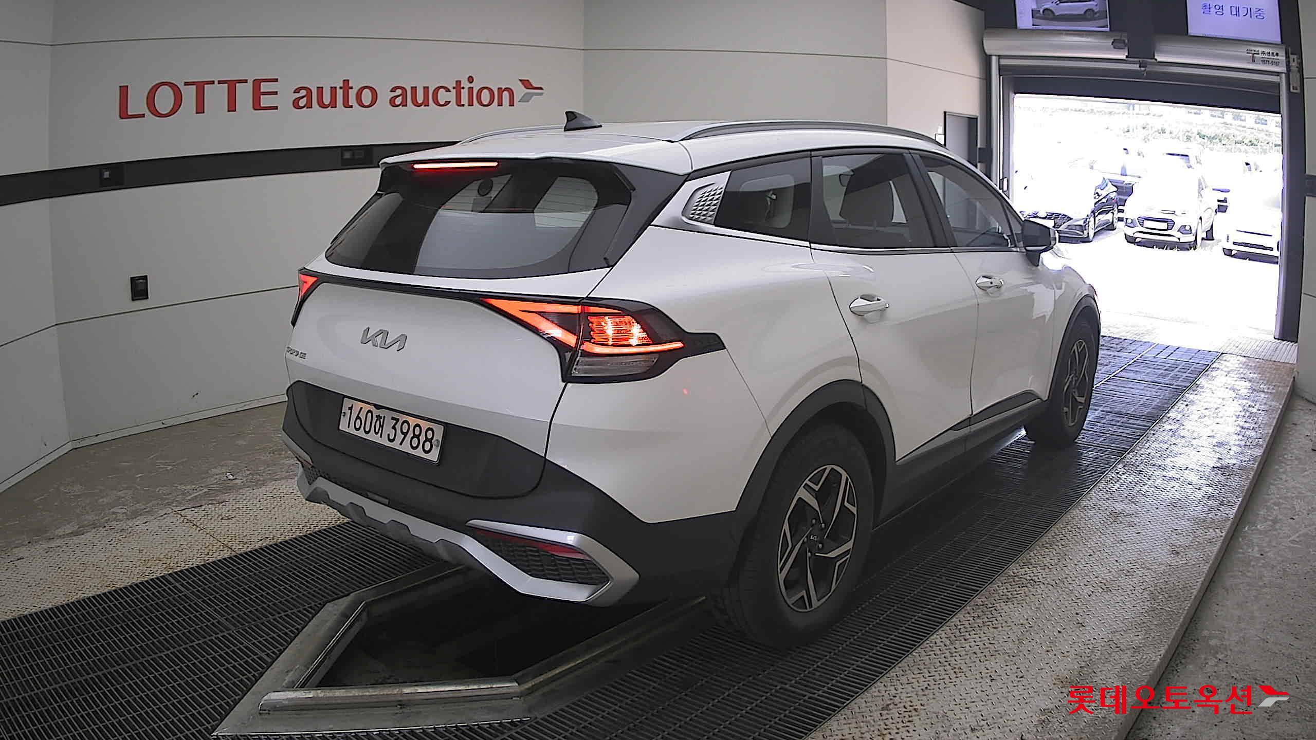 2022 - kia sportage