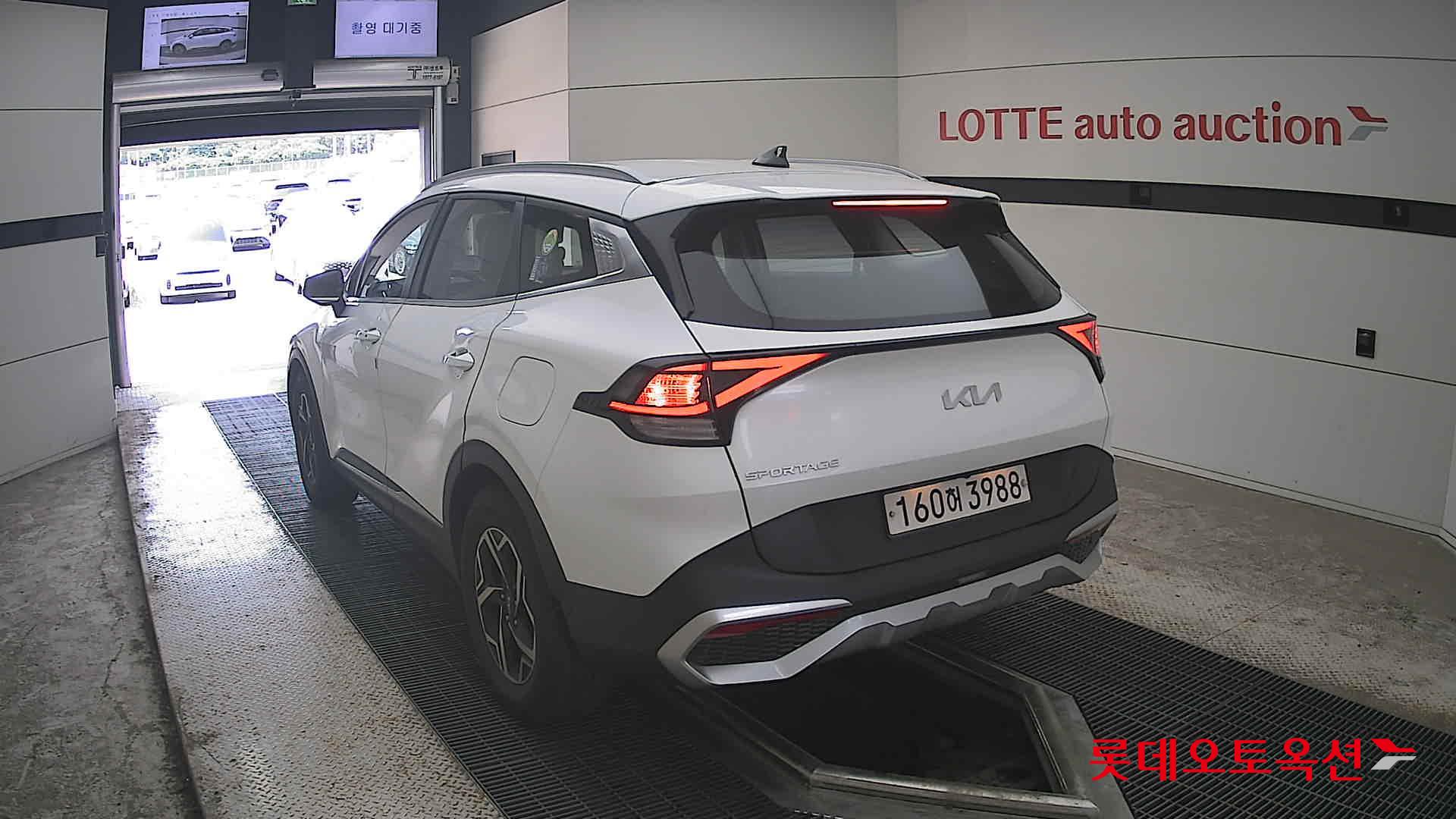 2022 - kia sportage