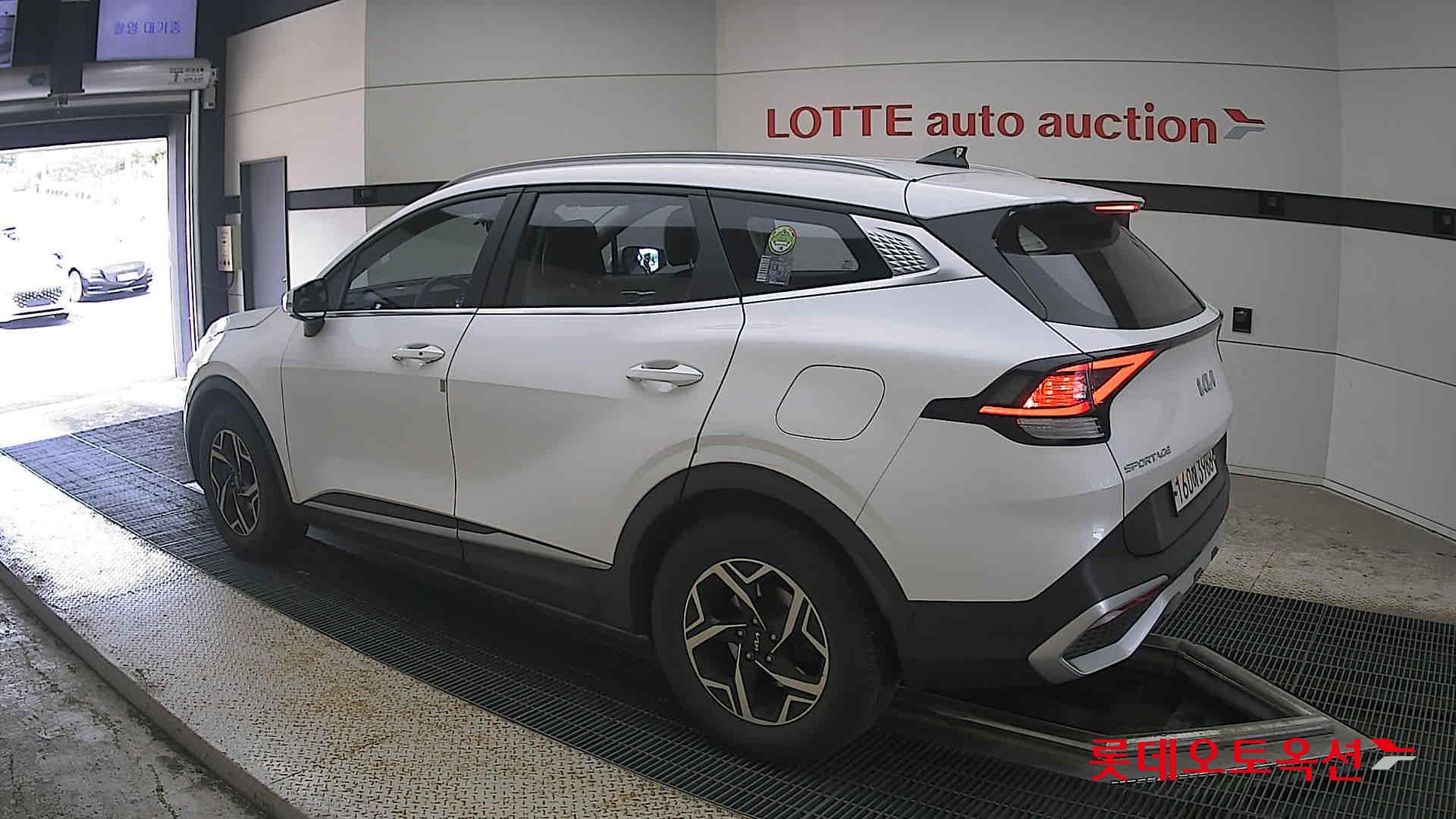 2022 - kia sportage