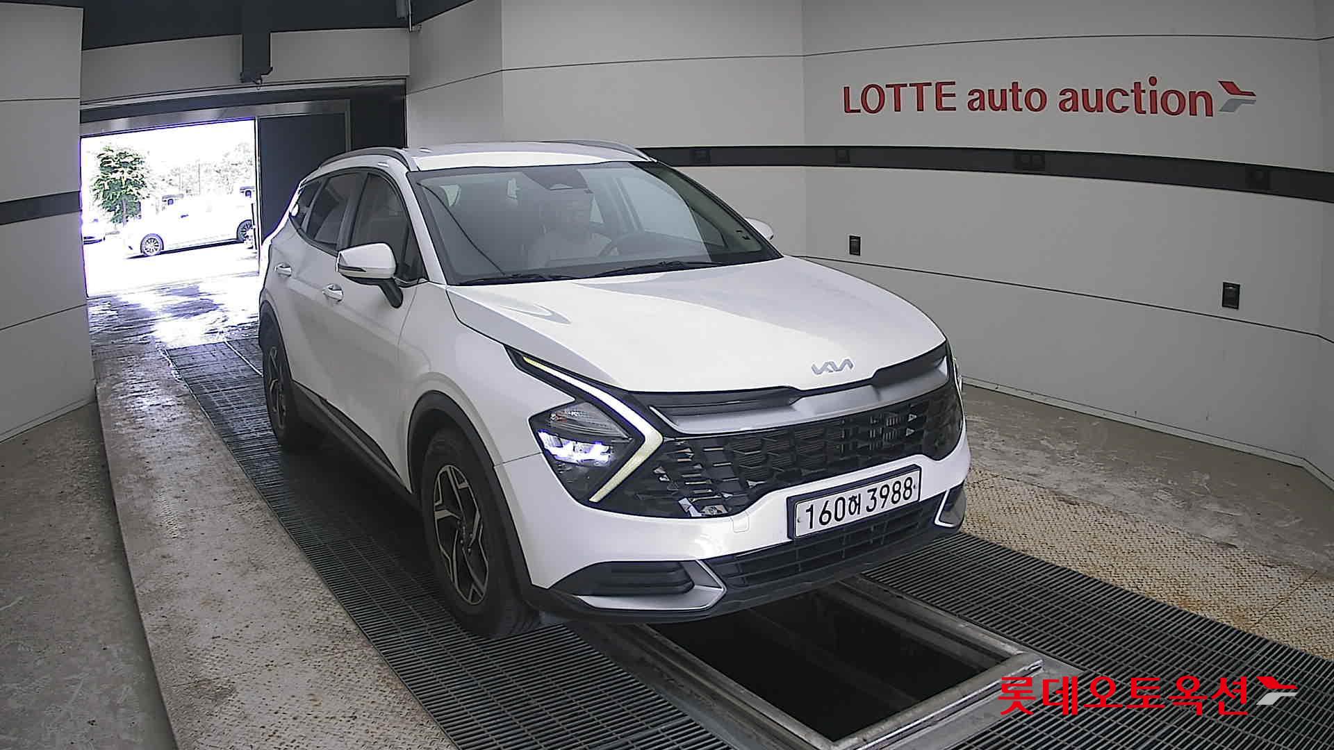 2022 - kia sportage