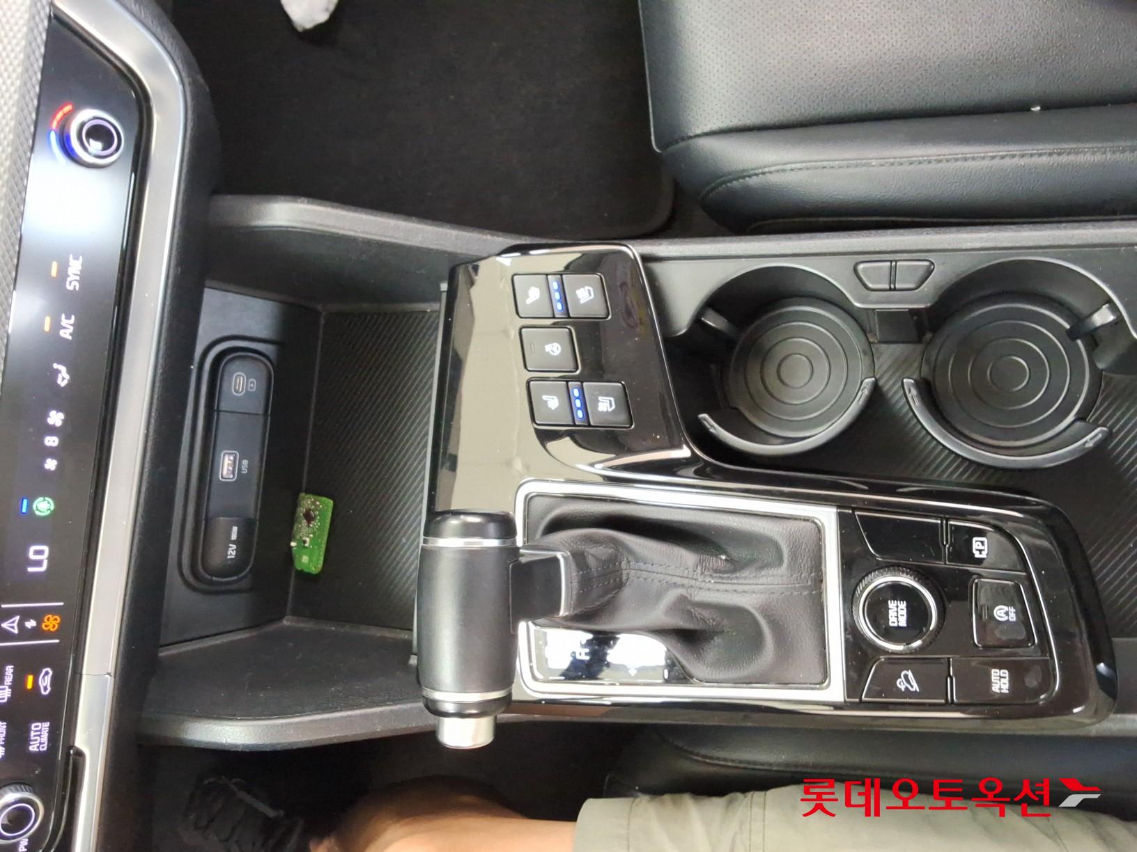 2022 - kia sportage