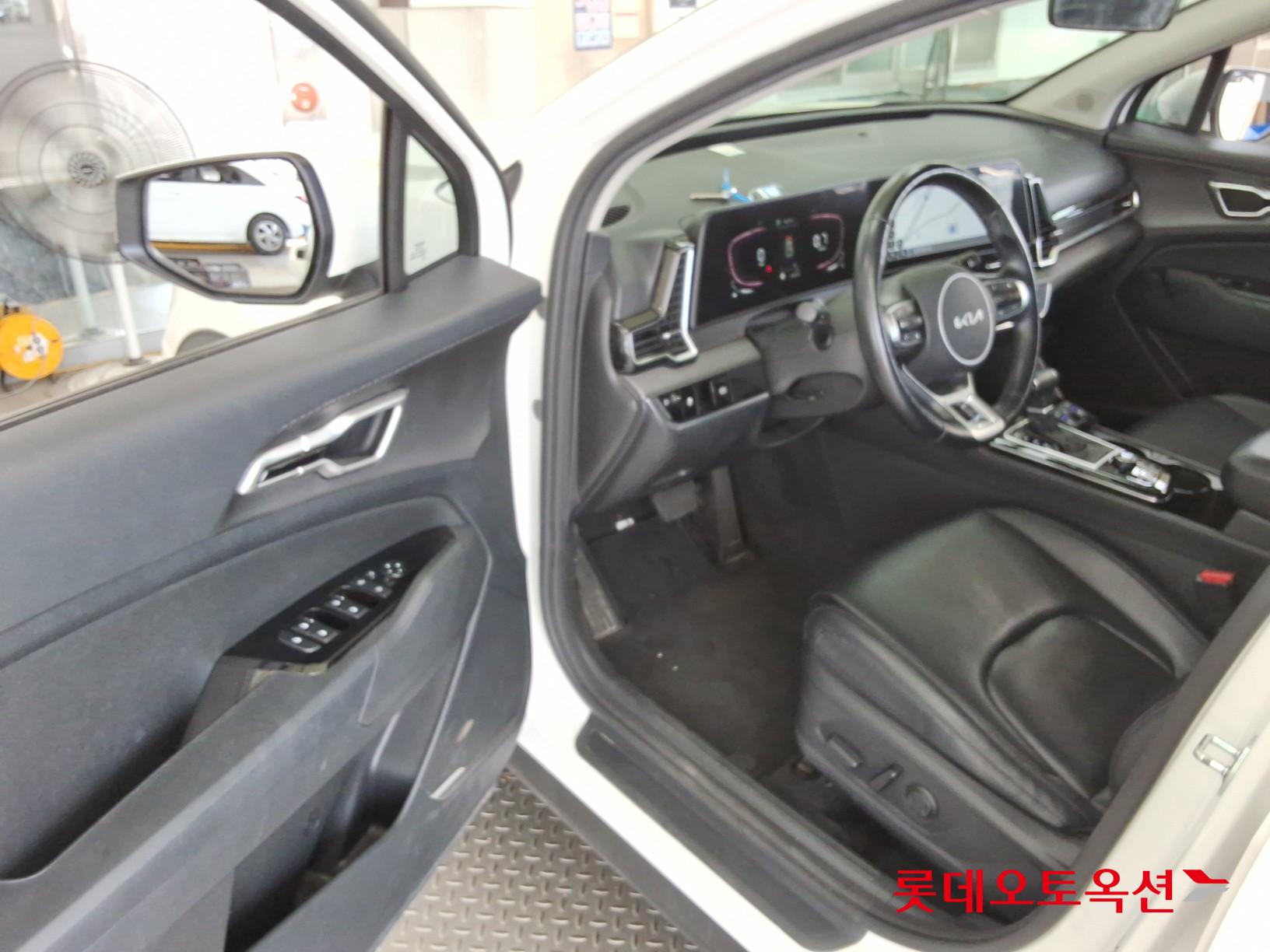 2022 - kia sportage