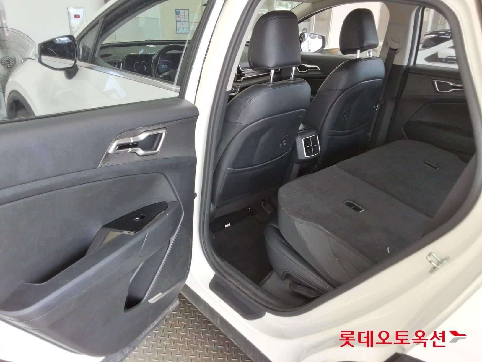 2022 - kia sportage