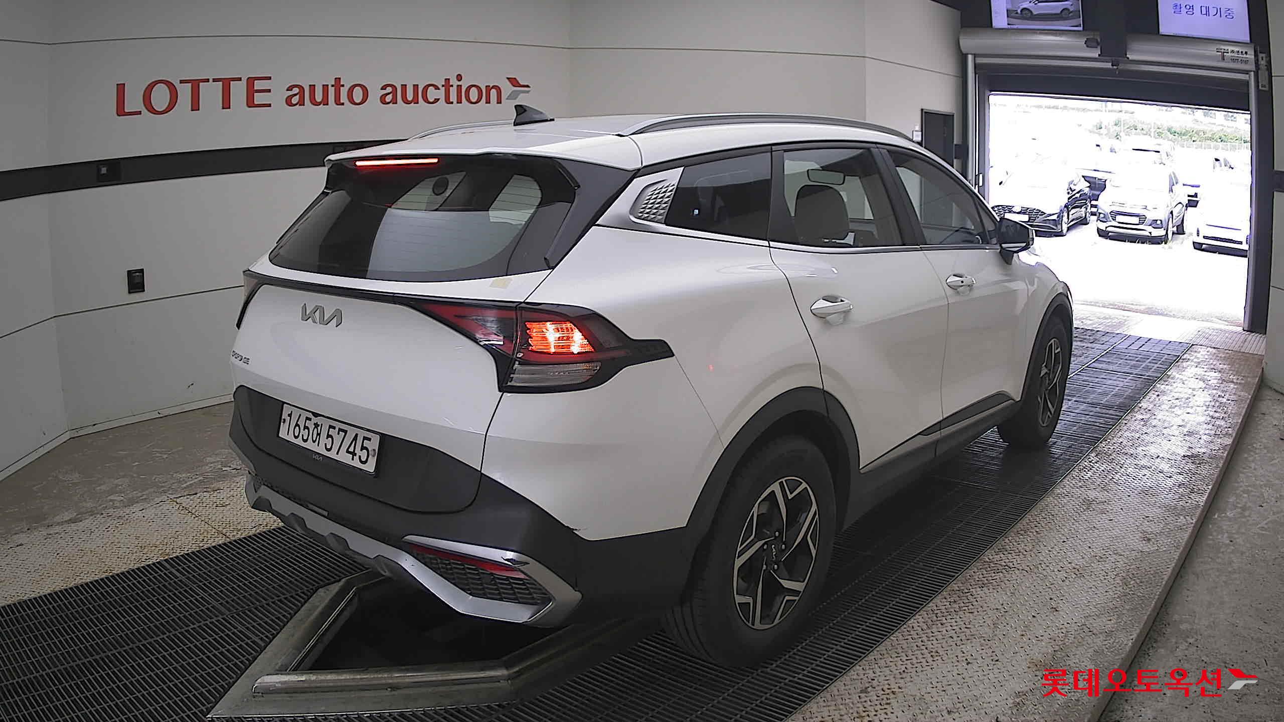 2022 - kia sportage
