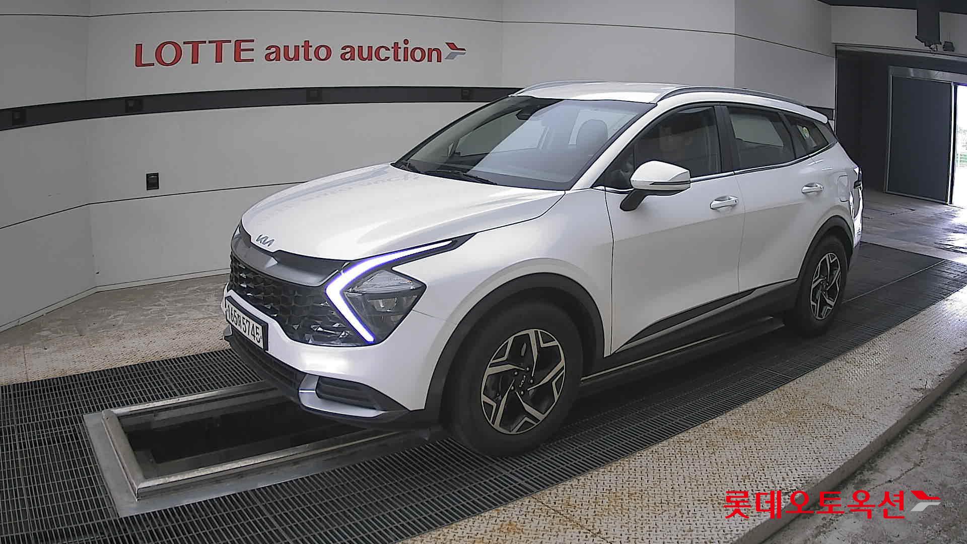 2022 - kia sportage