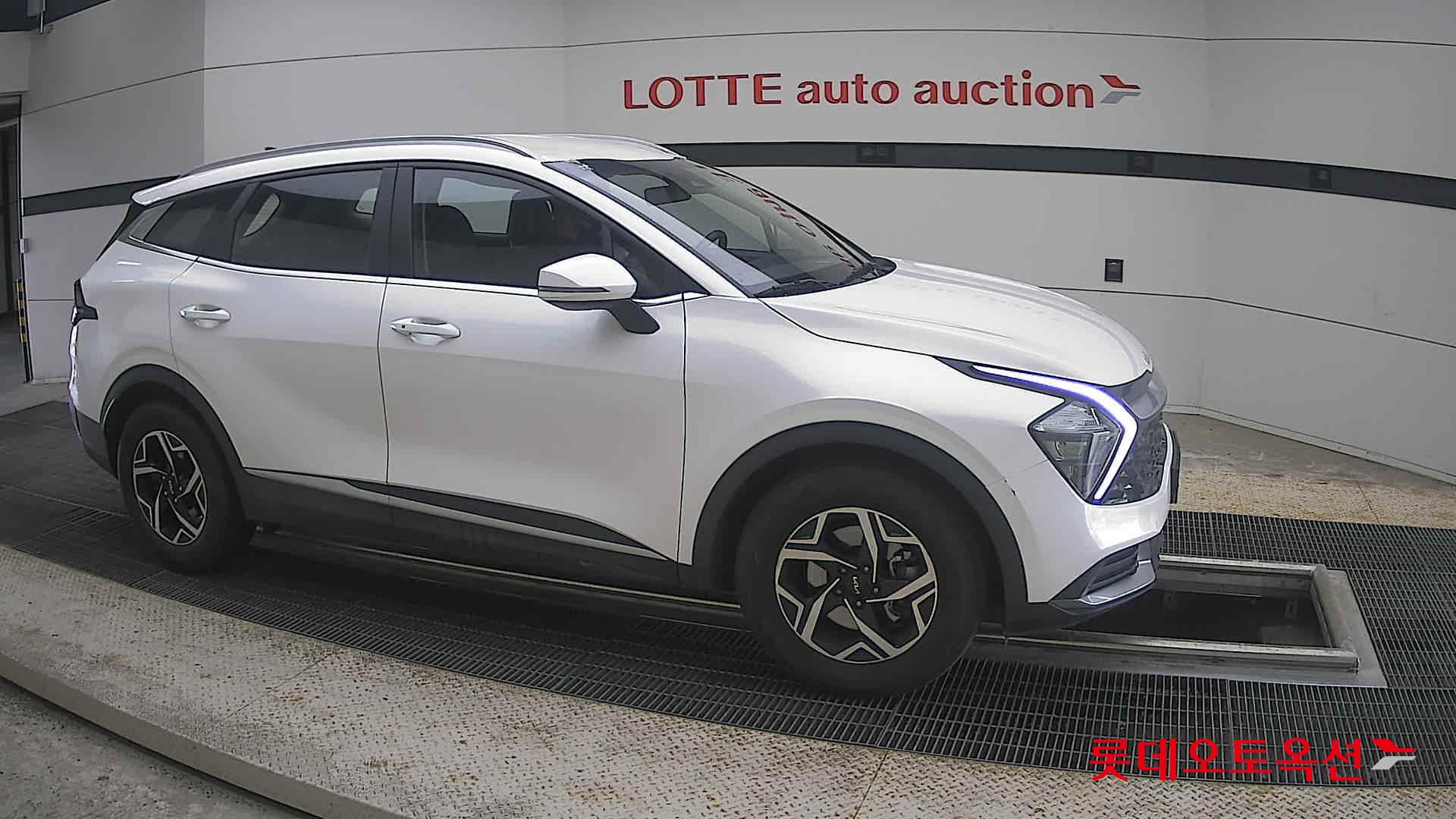 2022 - kia sportage