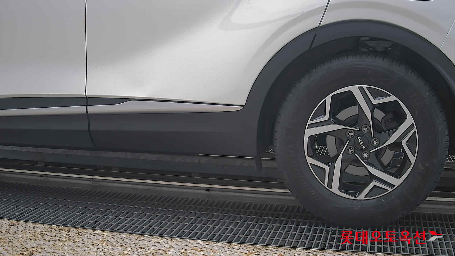 2022 - kia sportage