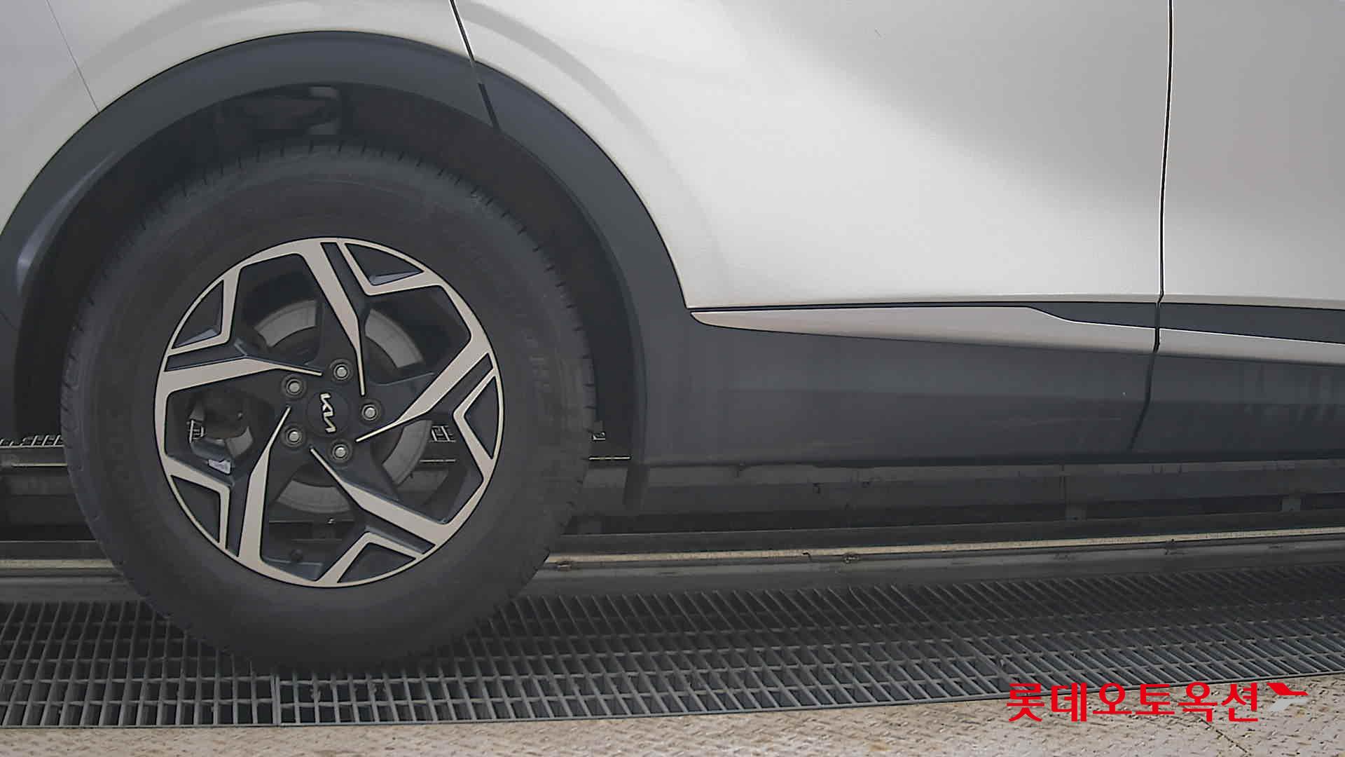 2022 - kia sportage