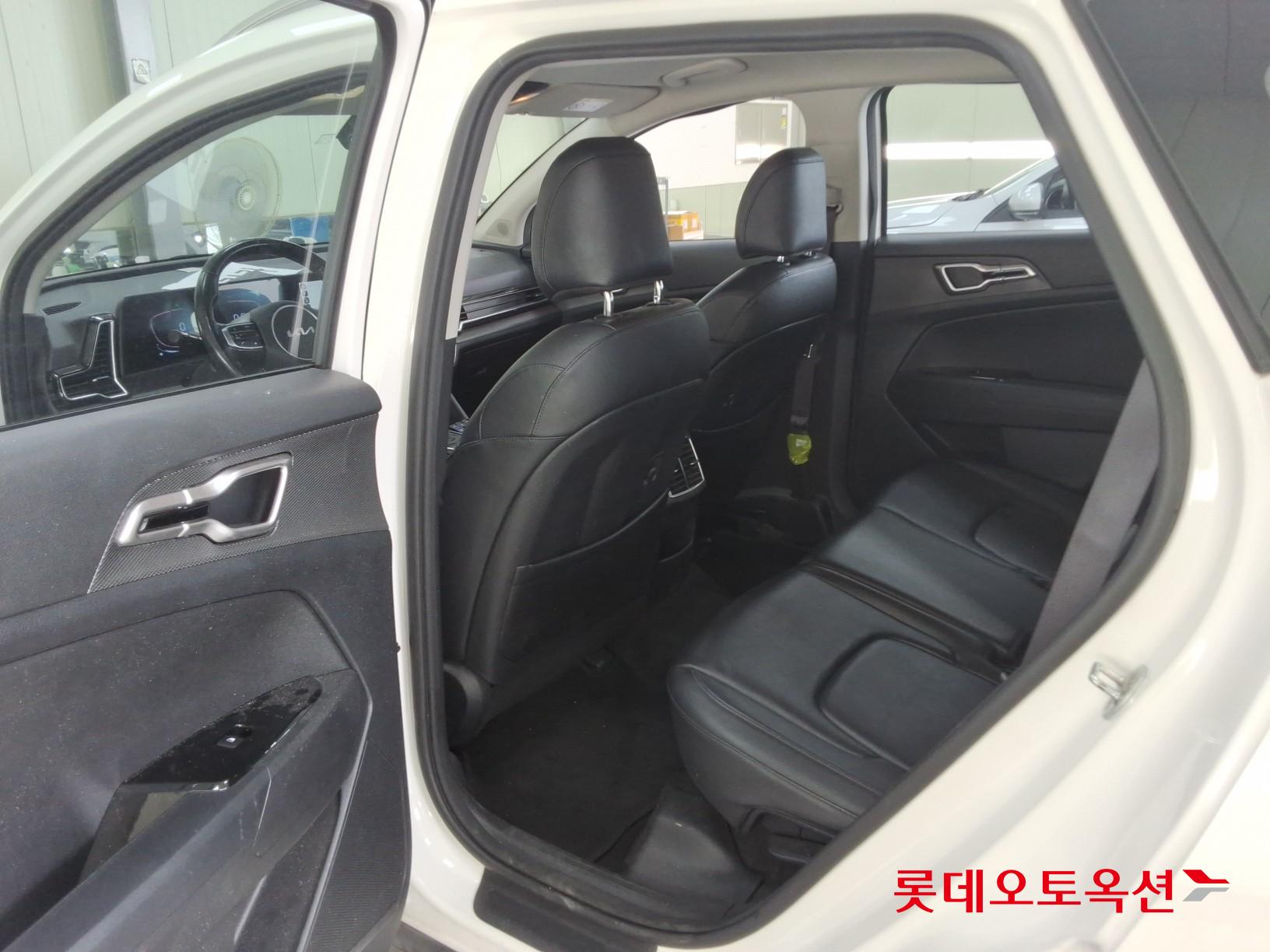 2022 - kia sportage