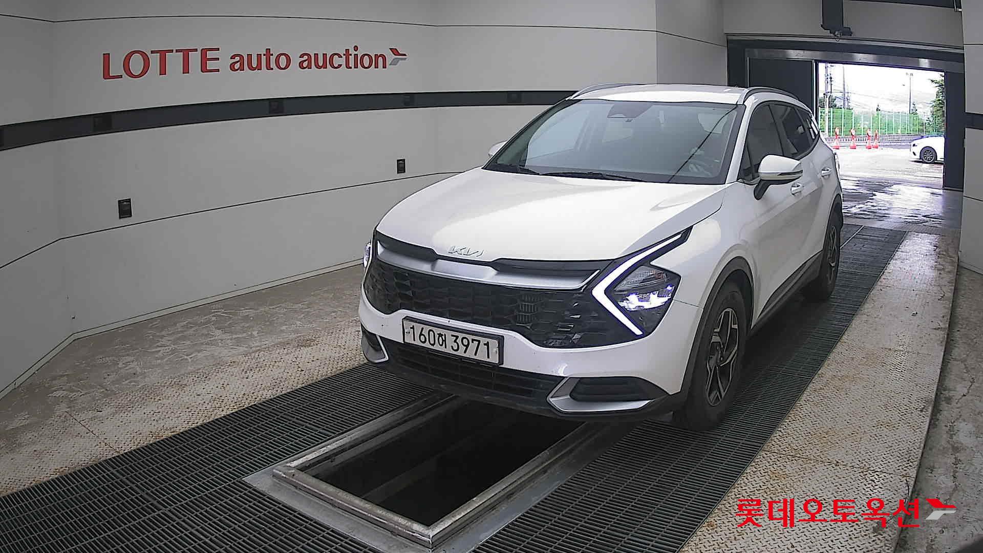2022 - kia sportage