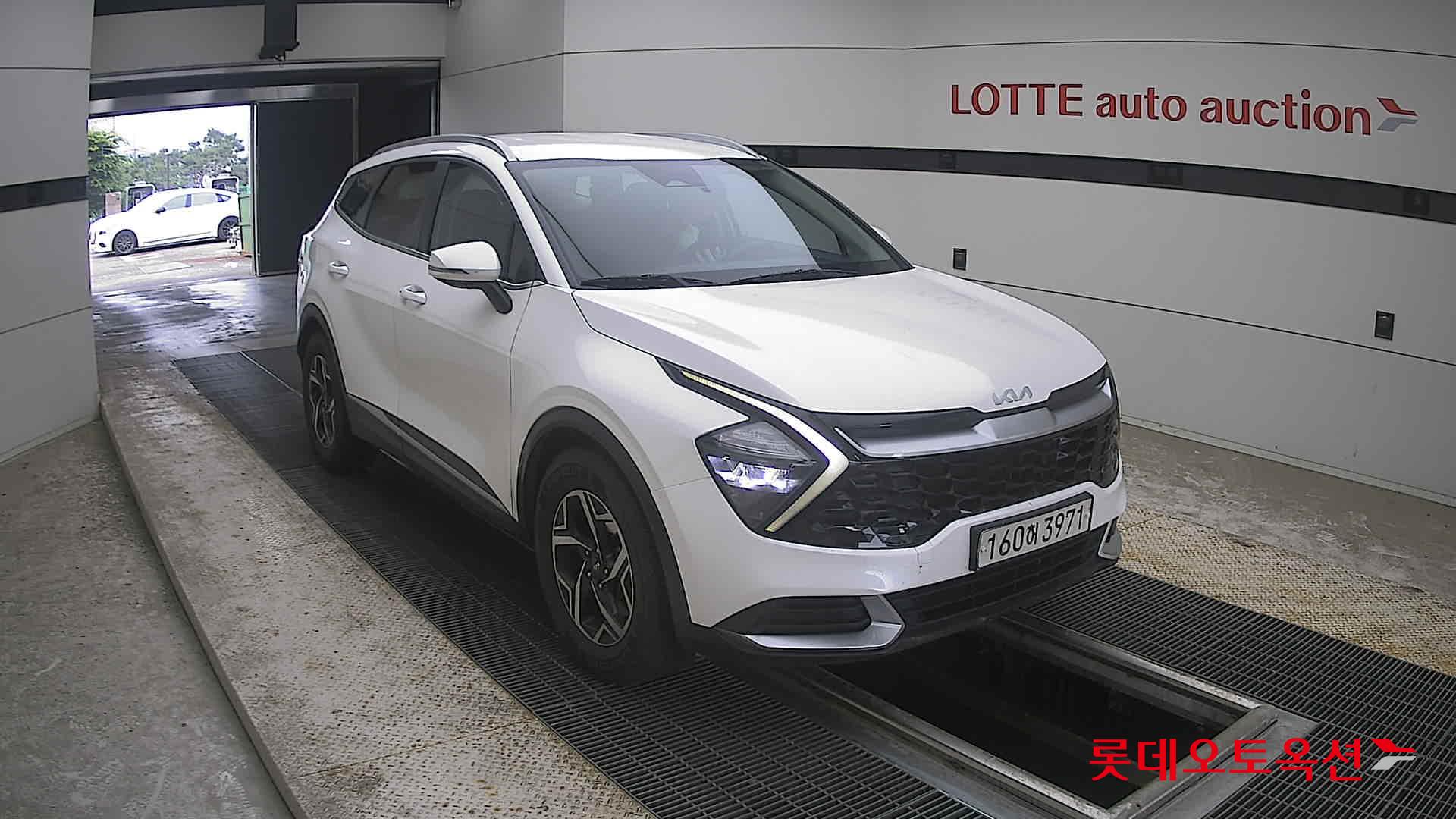 2022 - kia sportage