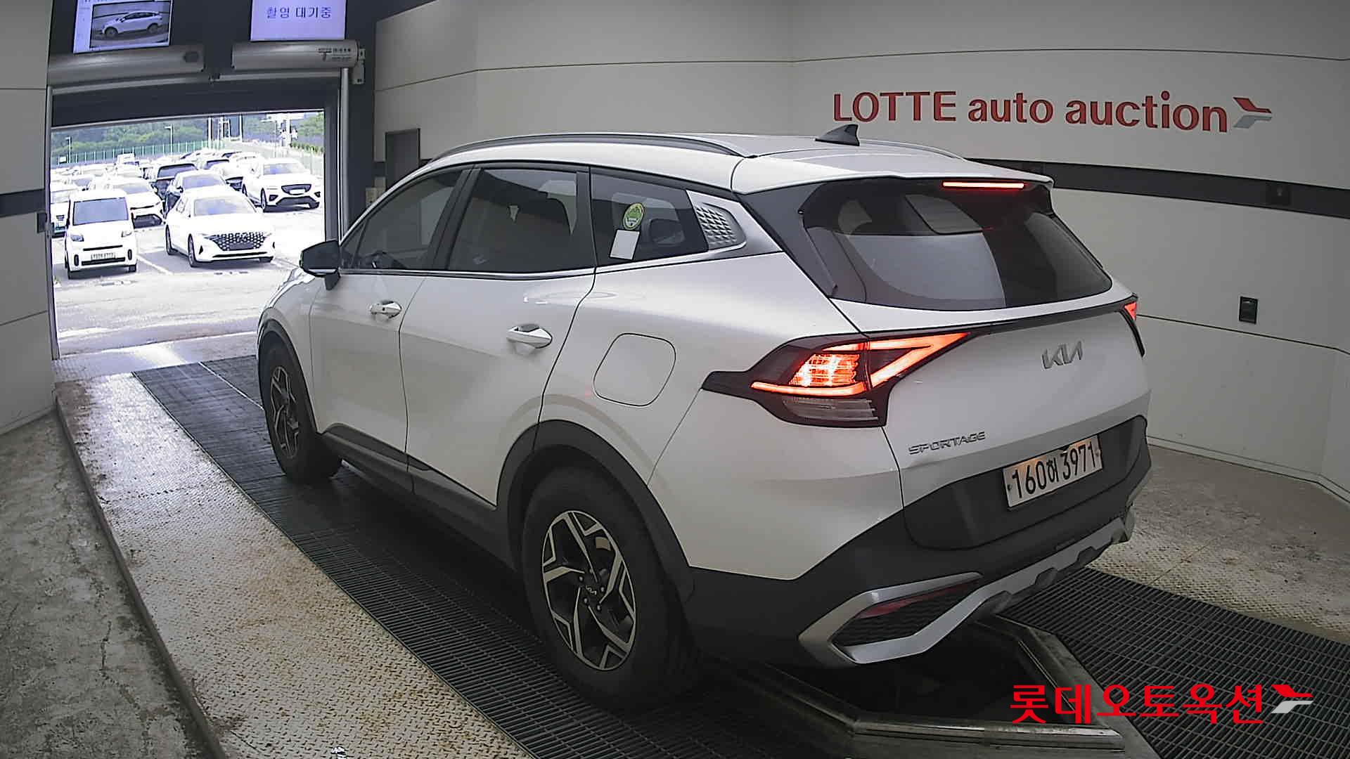 2022 - kia sportage