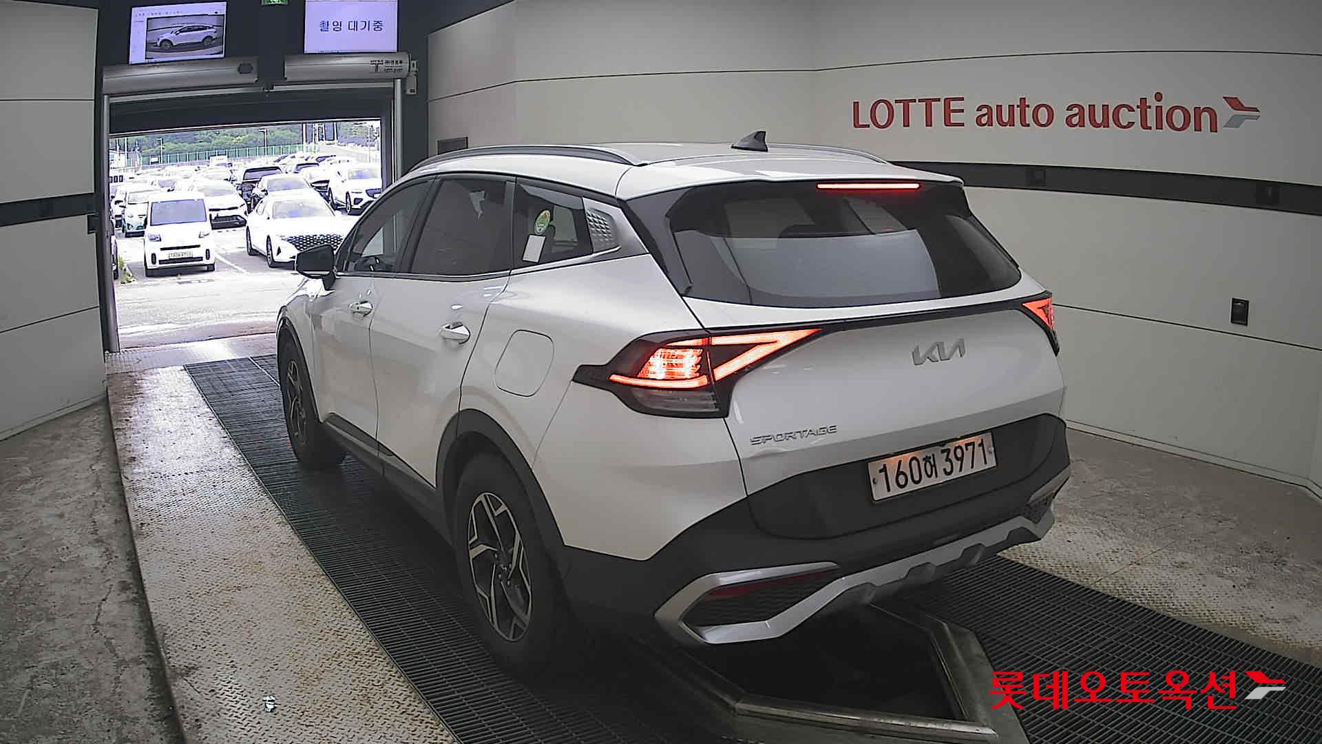 2022 - kia sportage