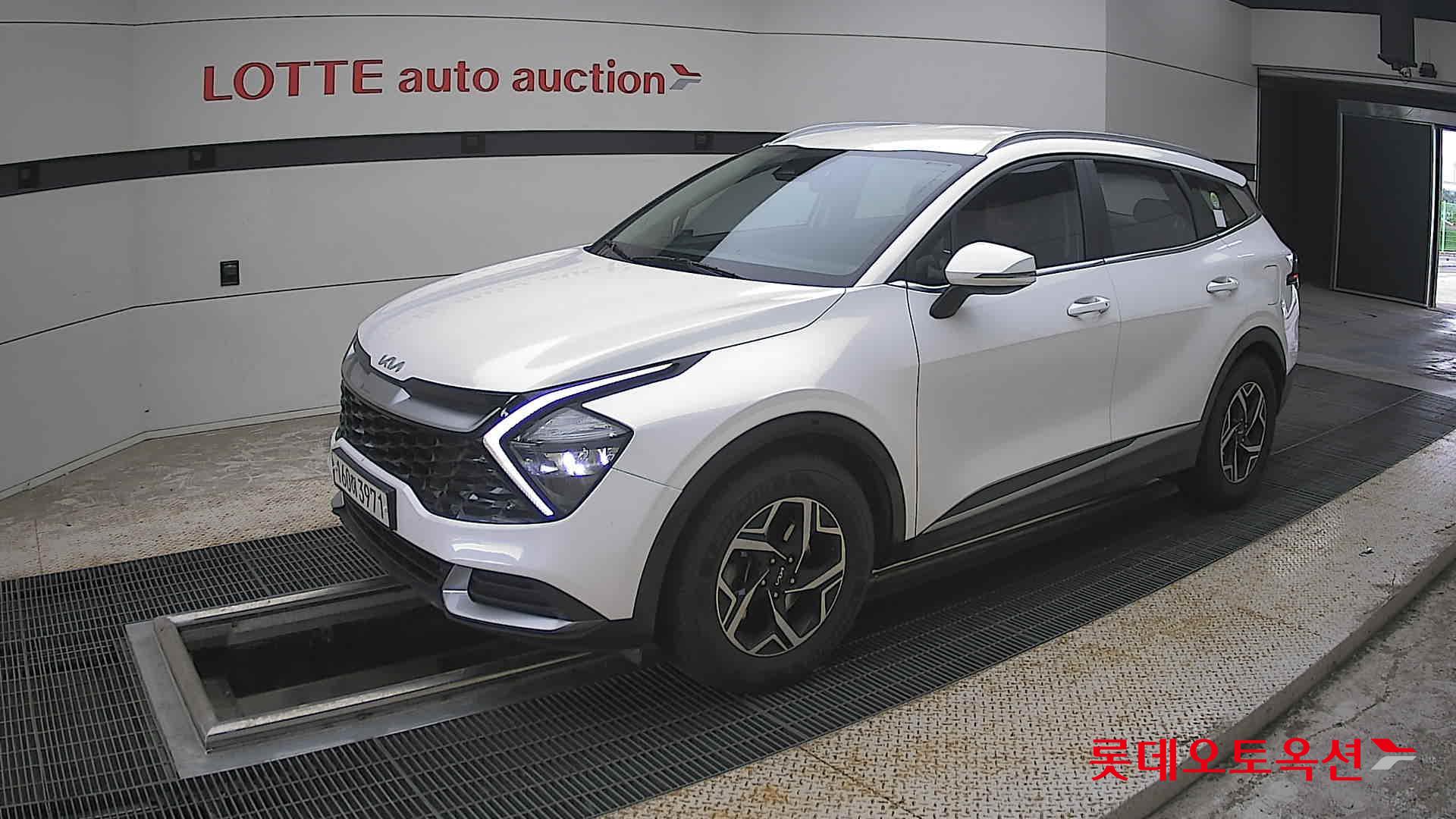 2022 - kia sportage