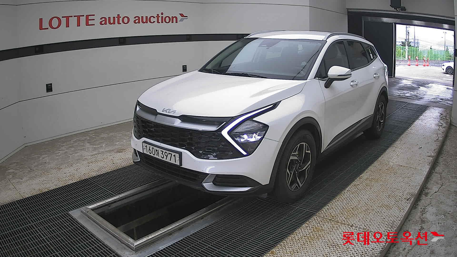 2022 - kia sportage