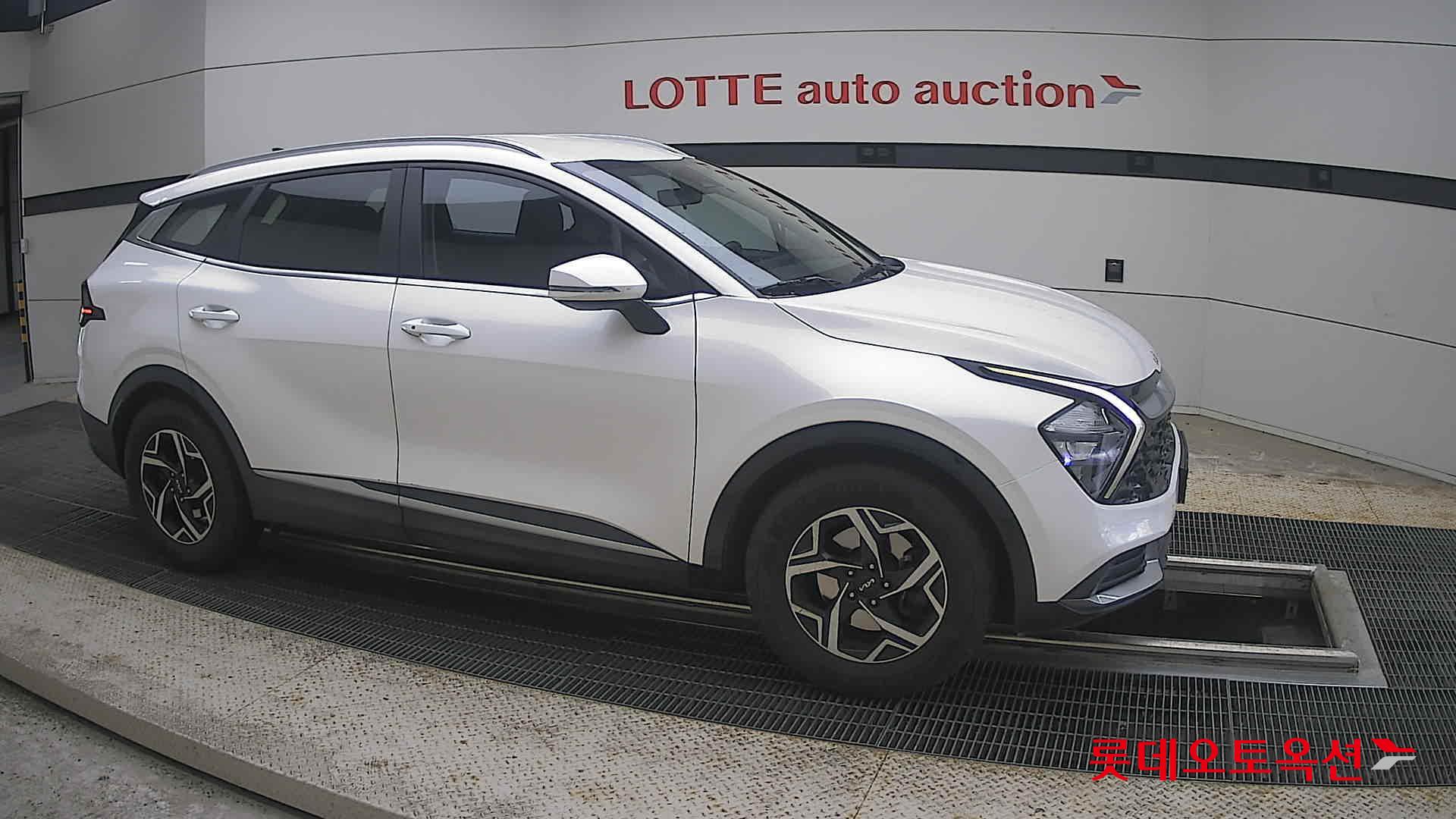2022 - kia sportage