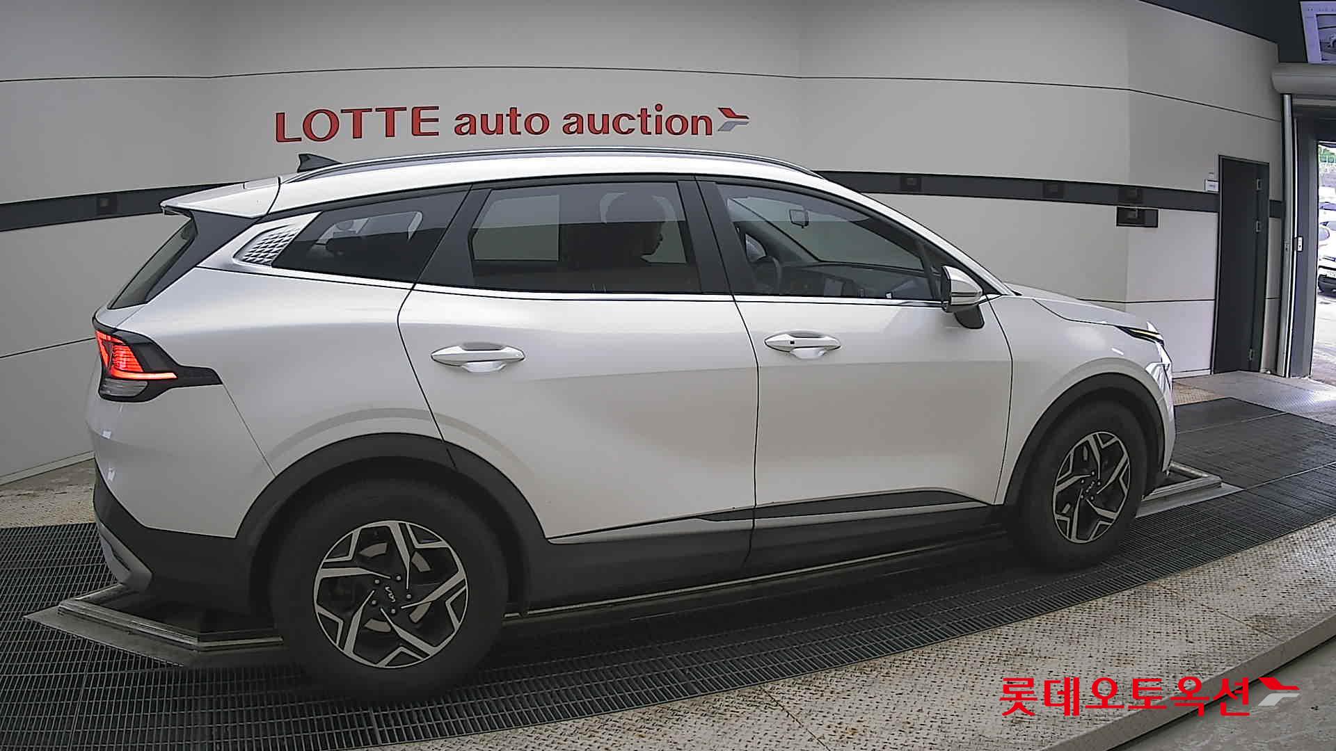 2022 - kia sportage