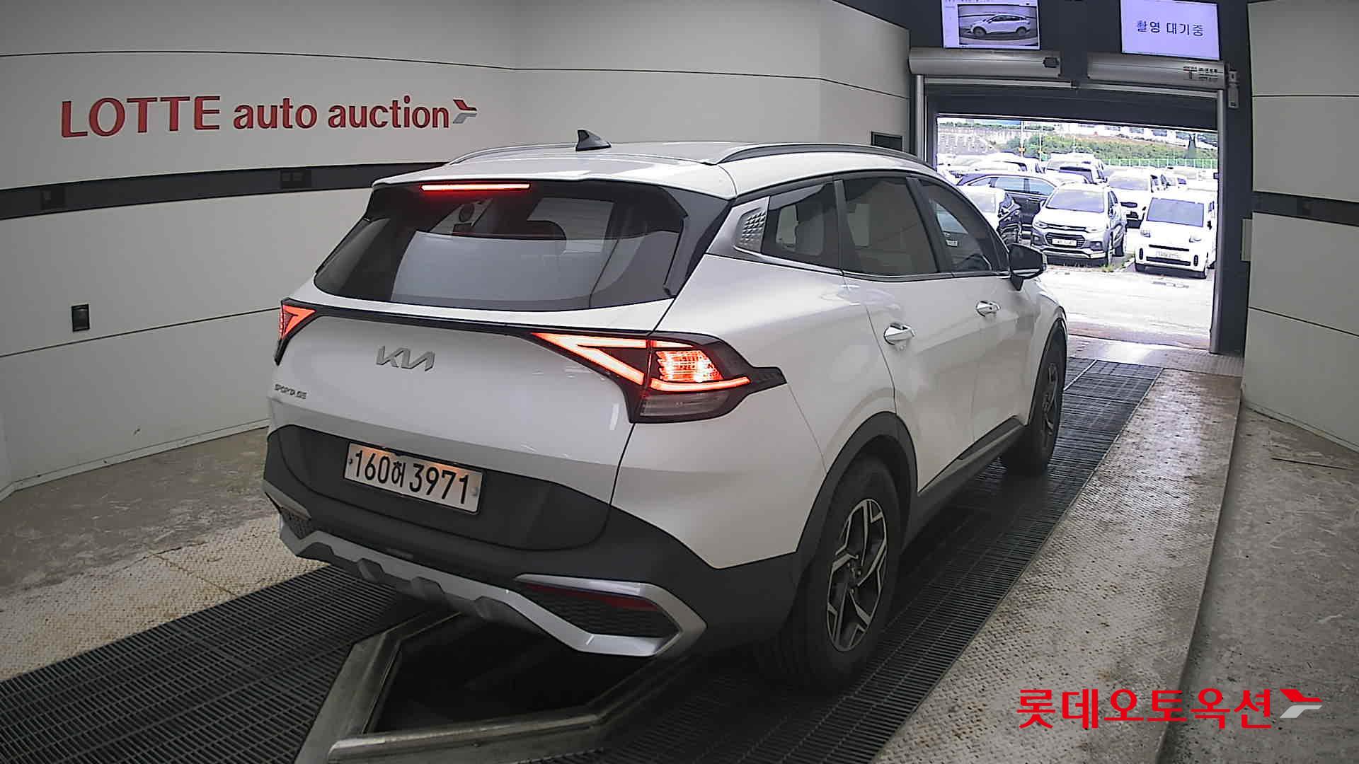 2022 - kia sportage