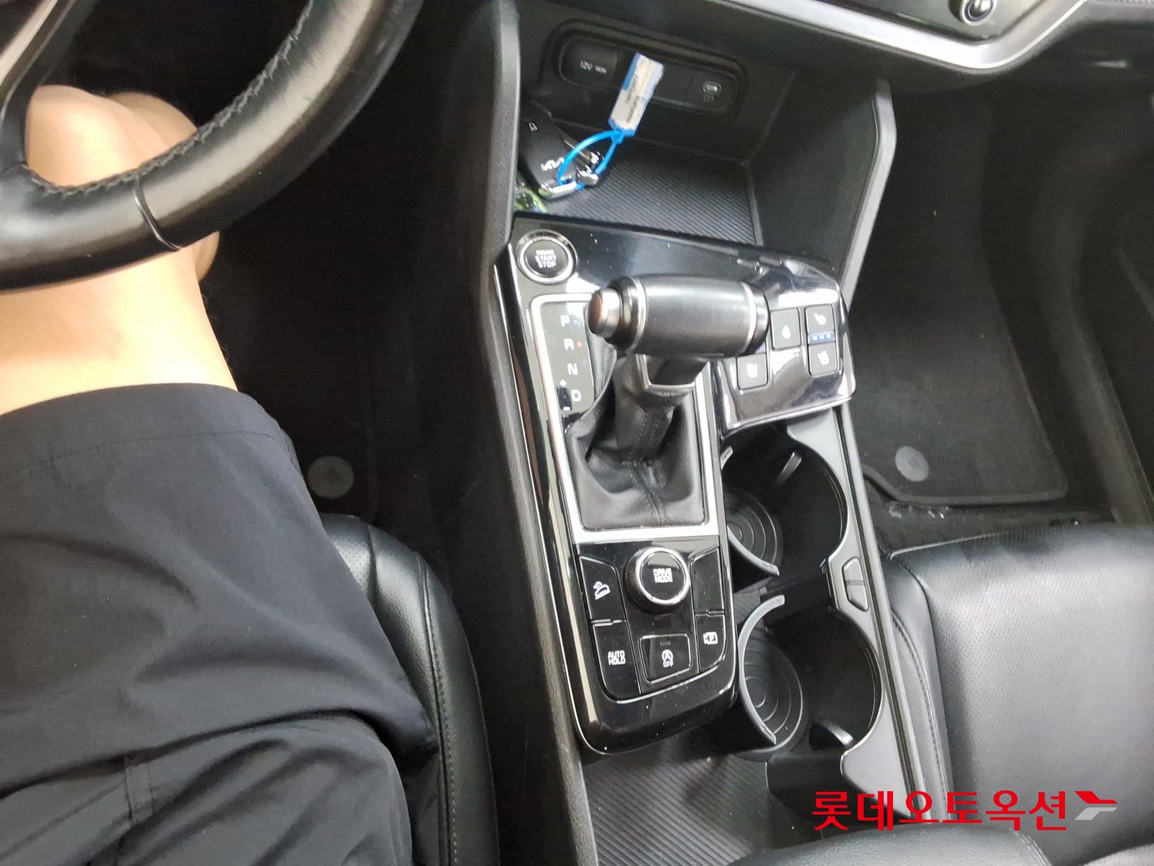 2022 - kia sportage