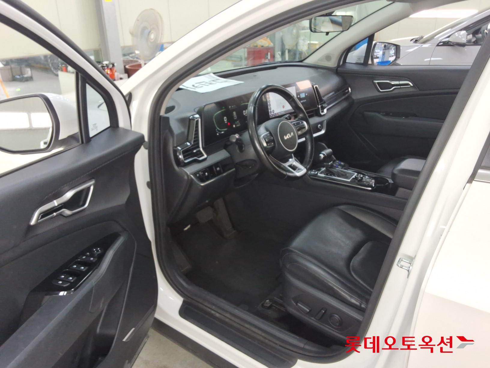 2022 - kia sportage