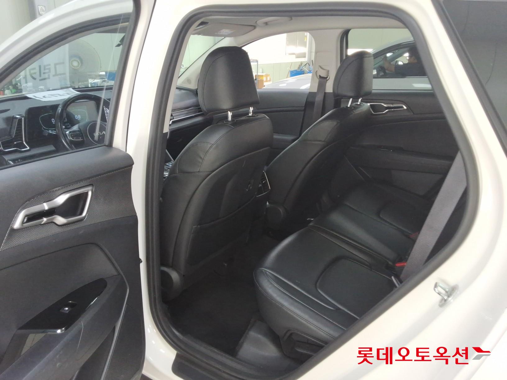 2022 - kia sportage