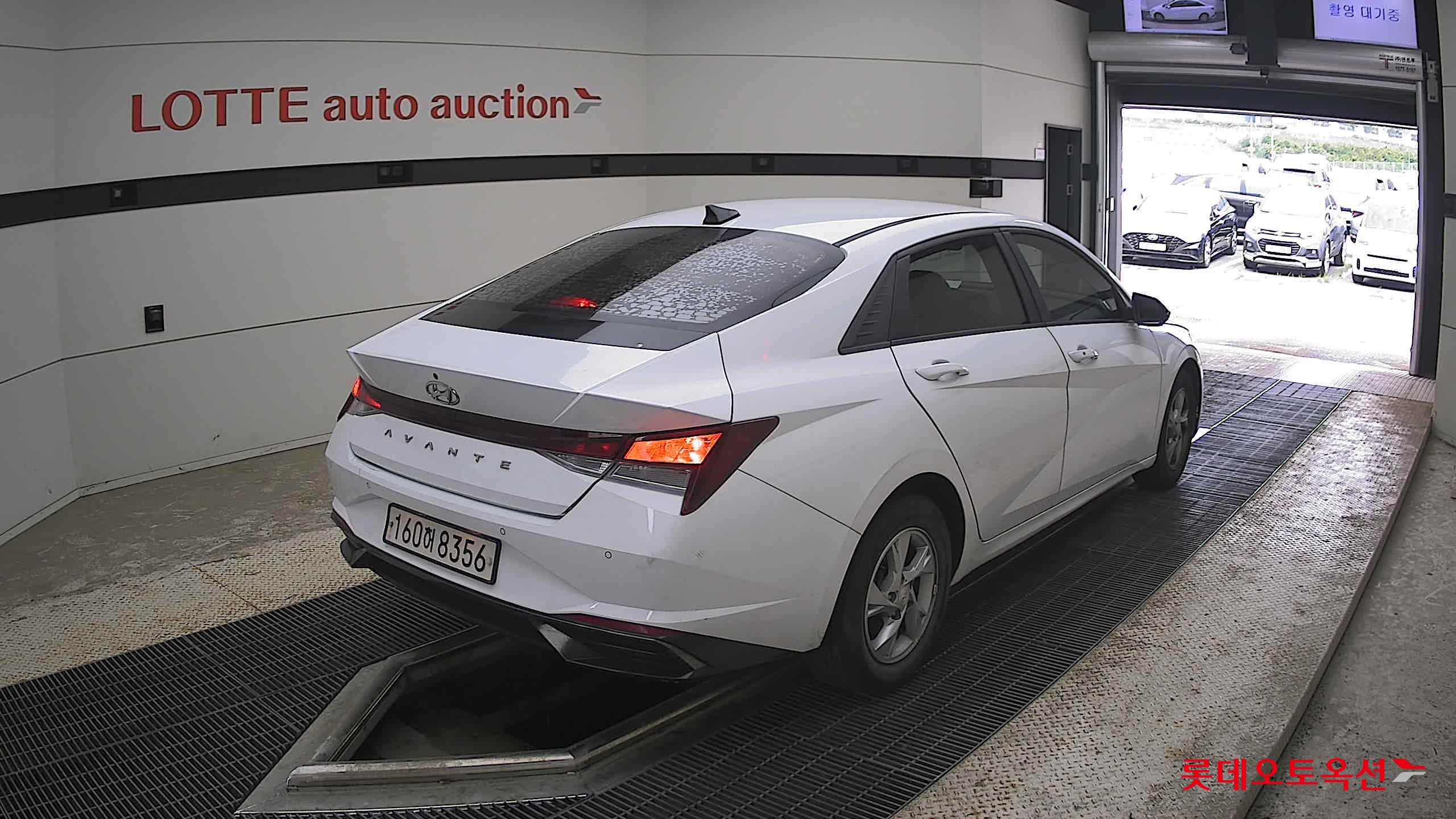 2021 - hyundai avante