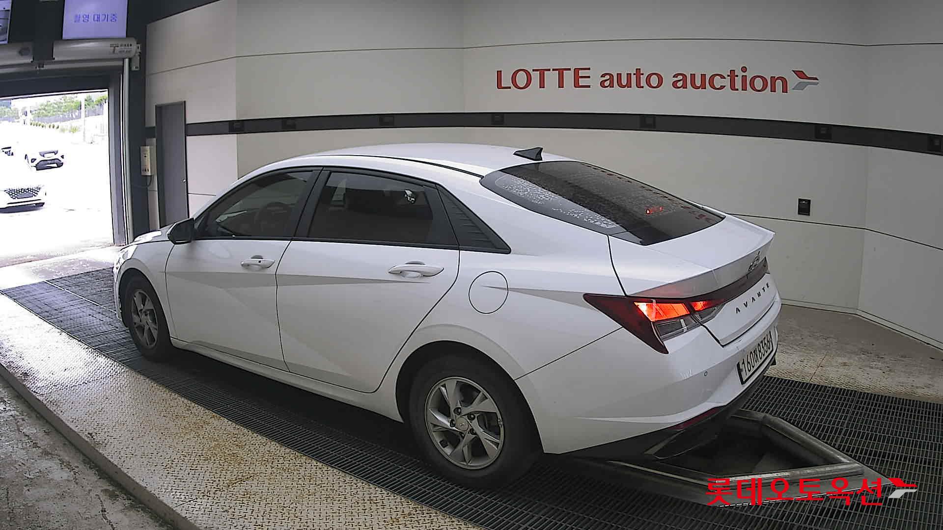 2021 - hyundai avante