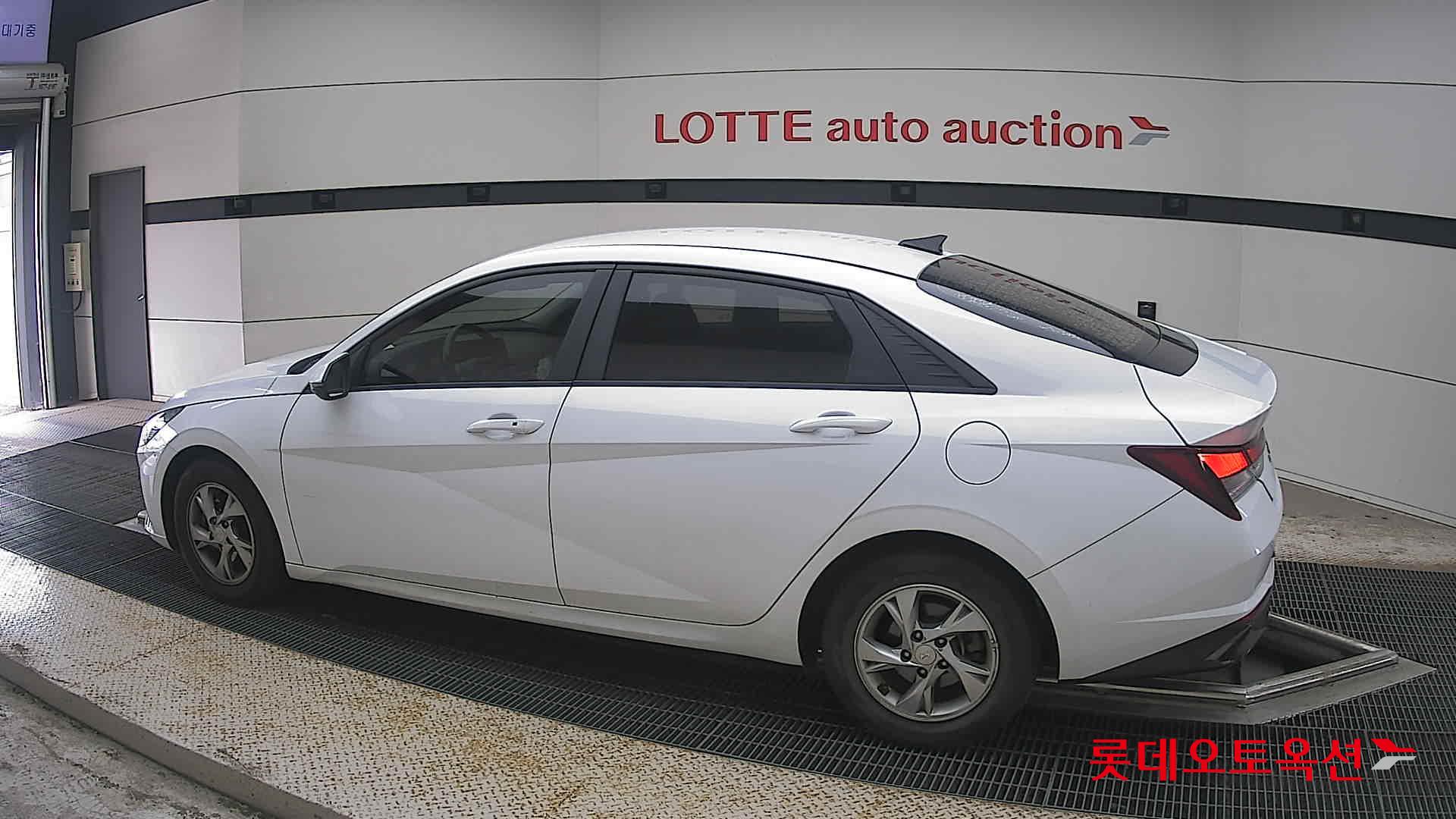 2021 - hyundai avante