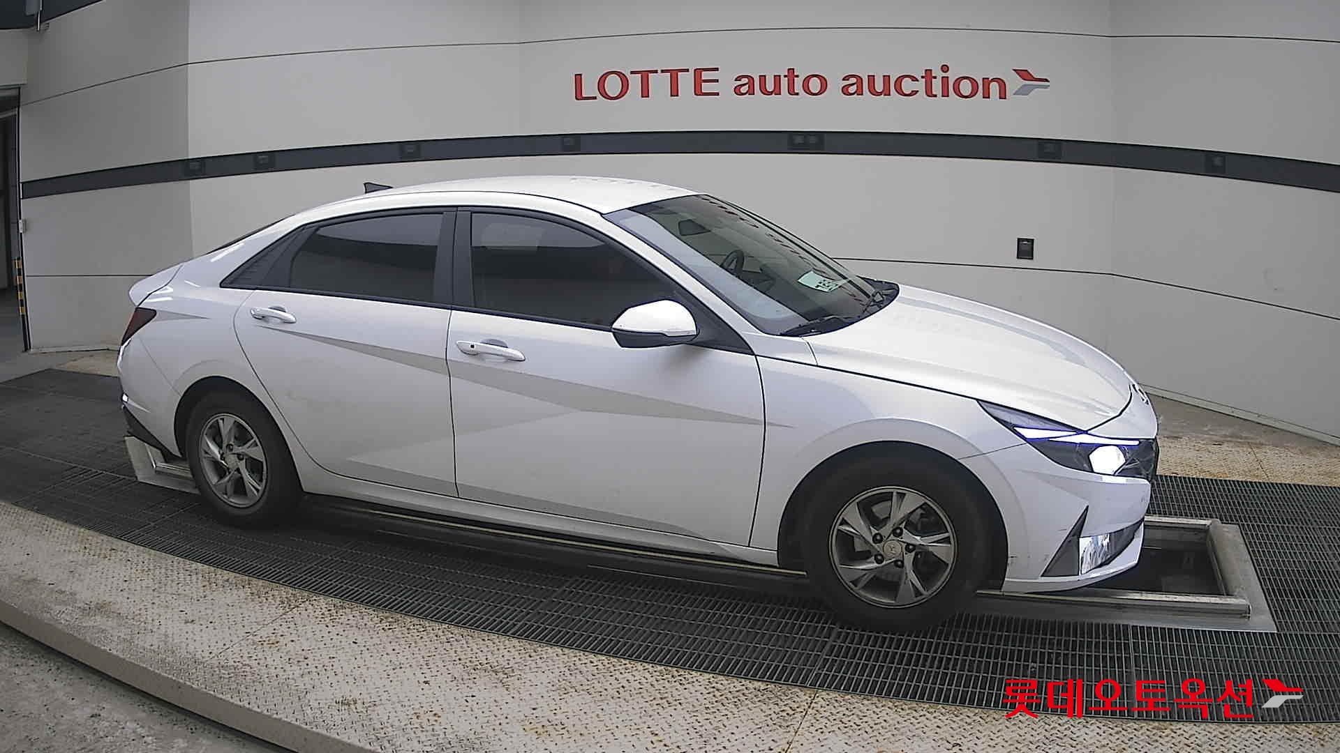 2021 - hyundai avante