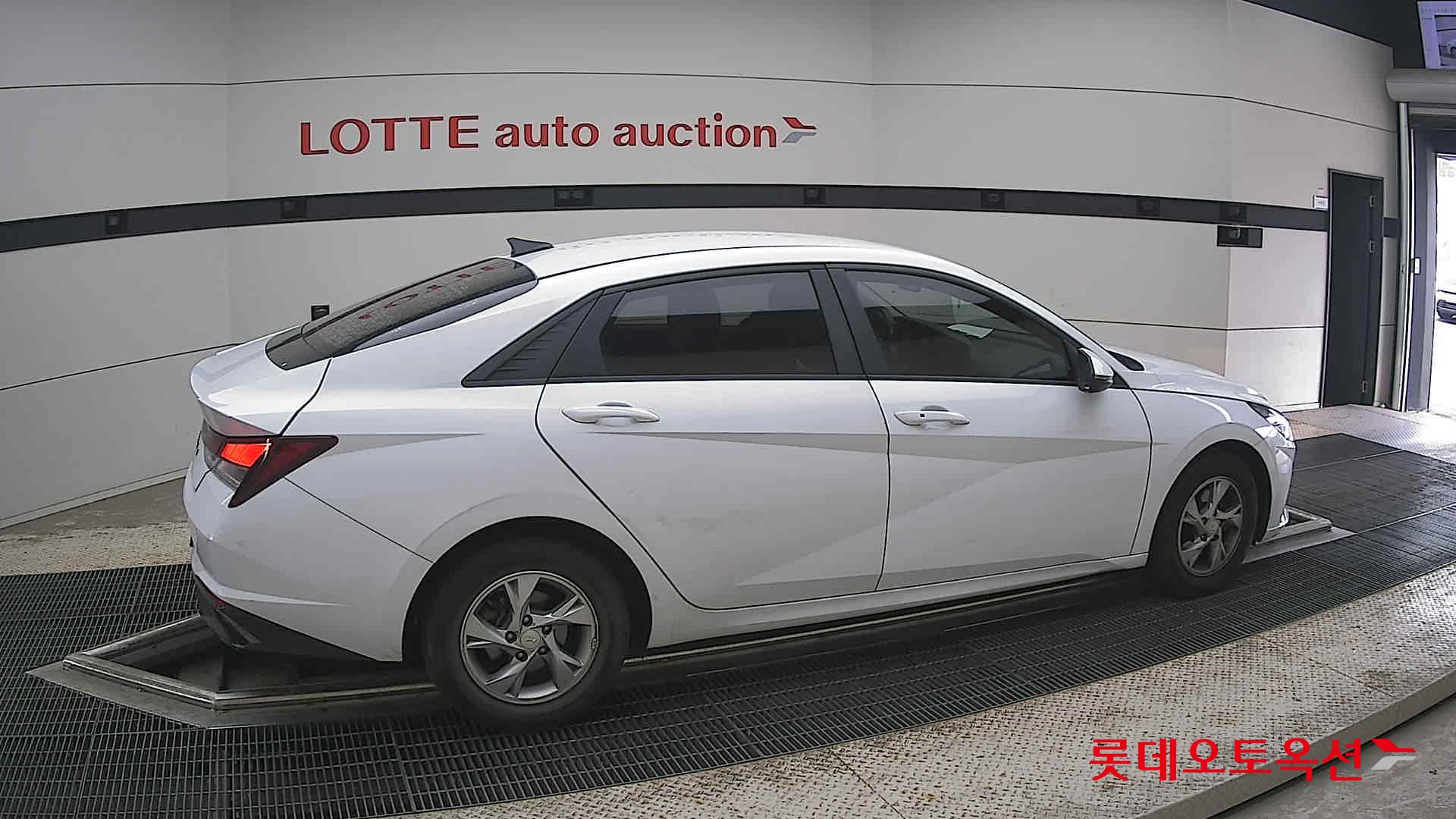 2021 - hyundai avante