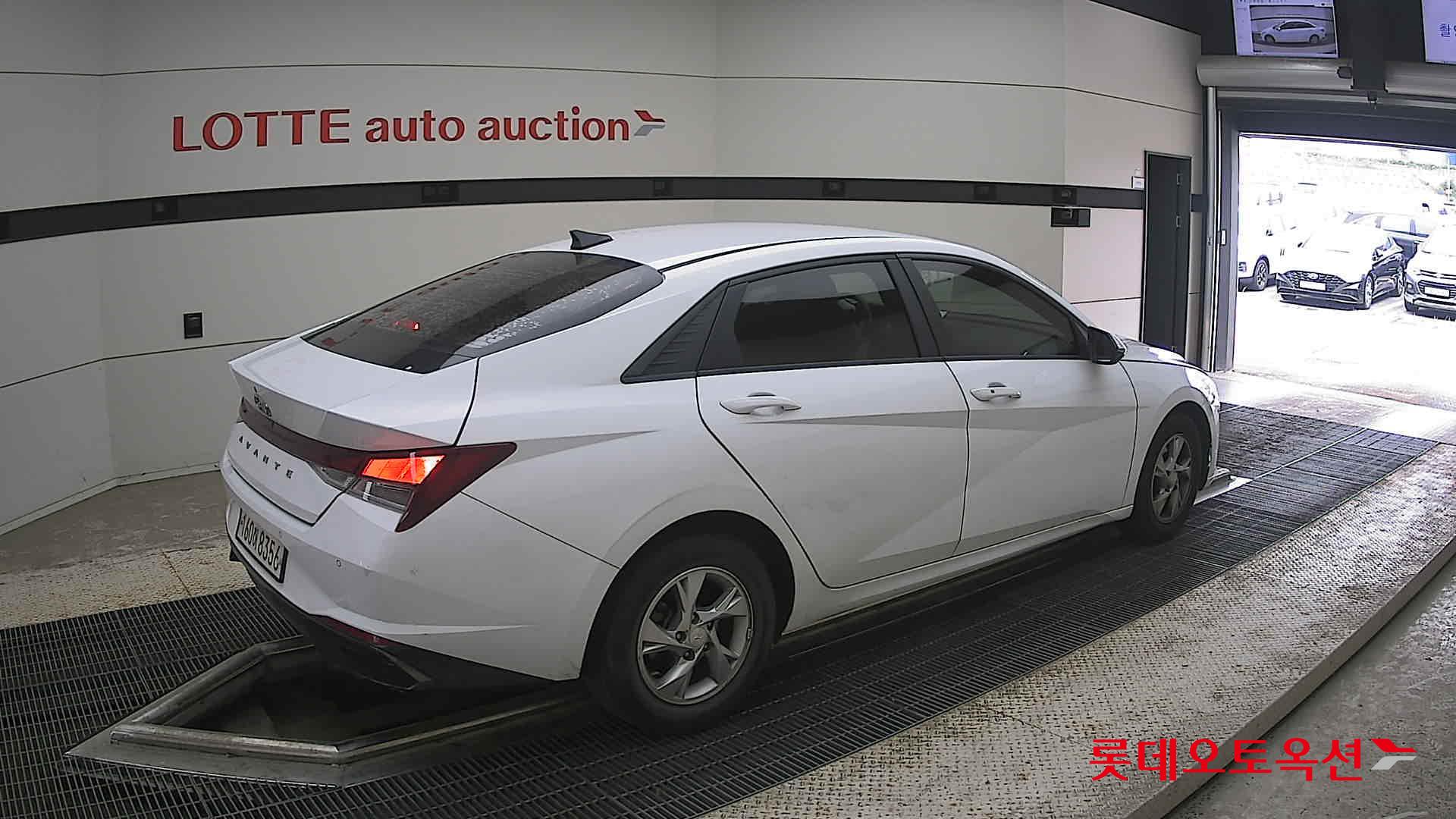 2021 - hyundai avante