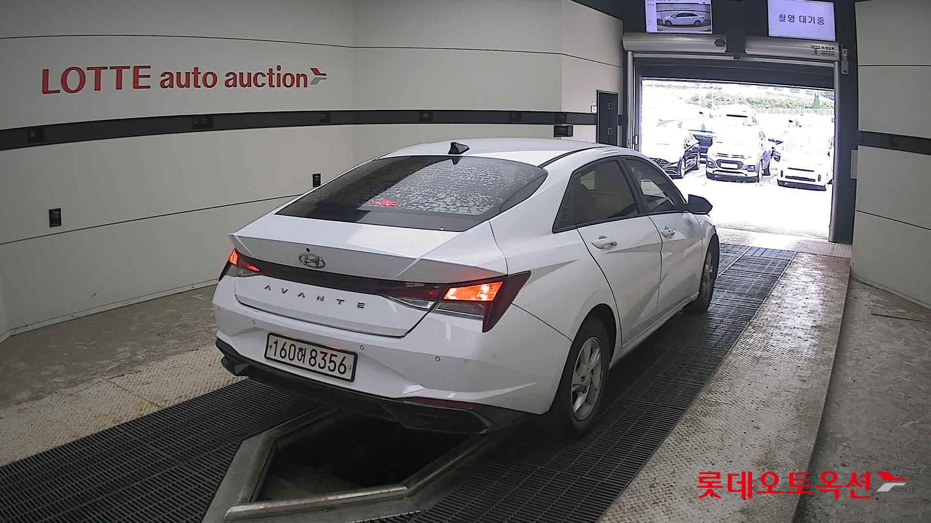 2021 - hyundai avante