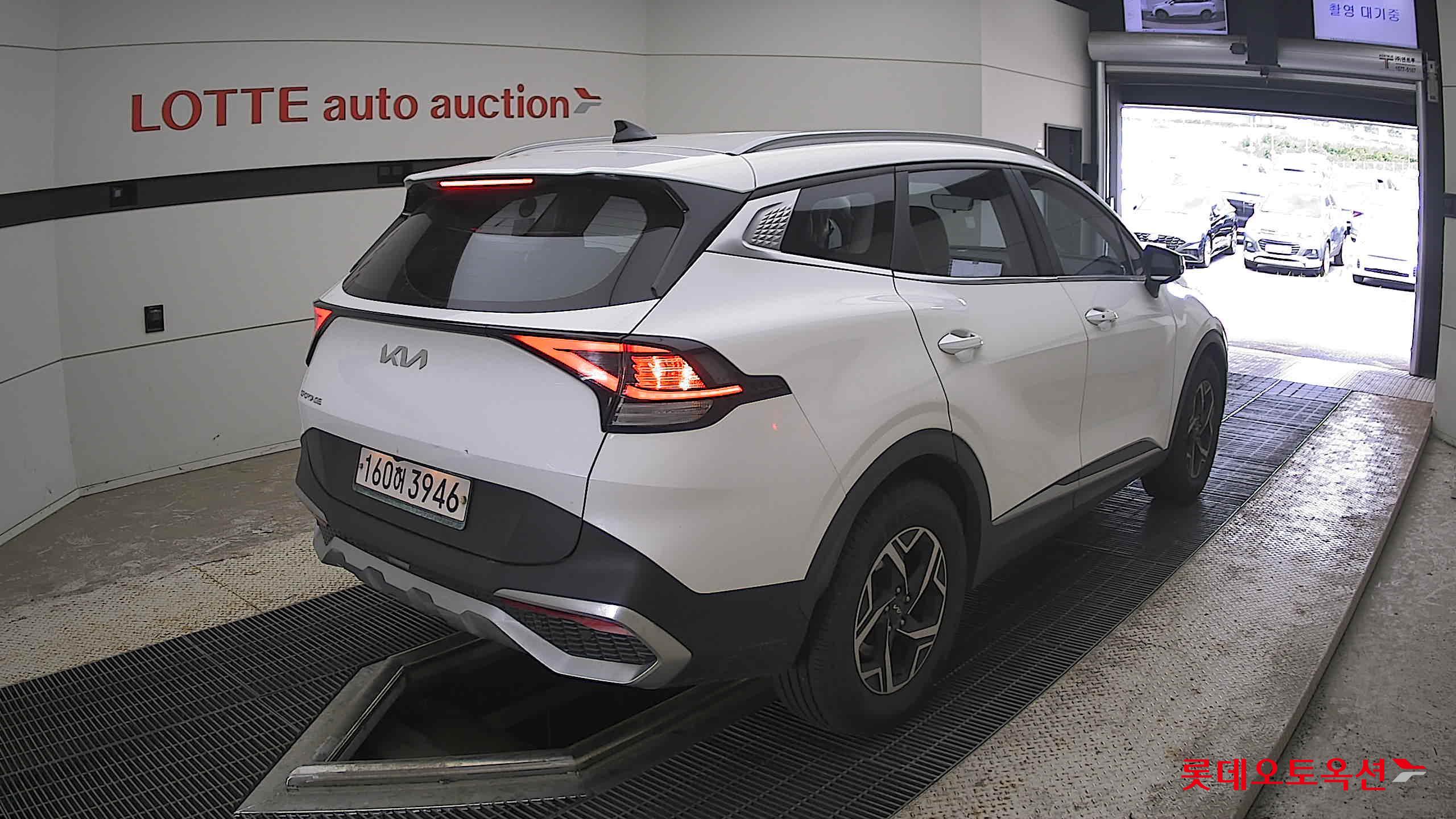 2022 - kia sportage