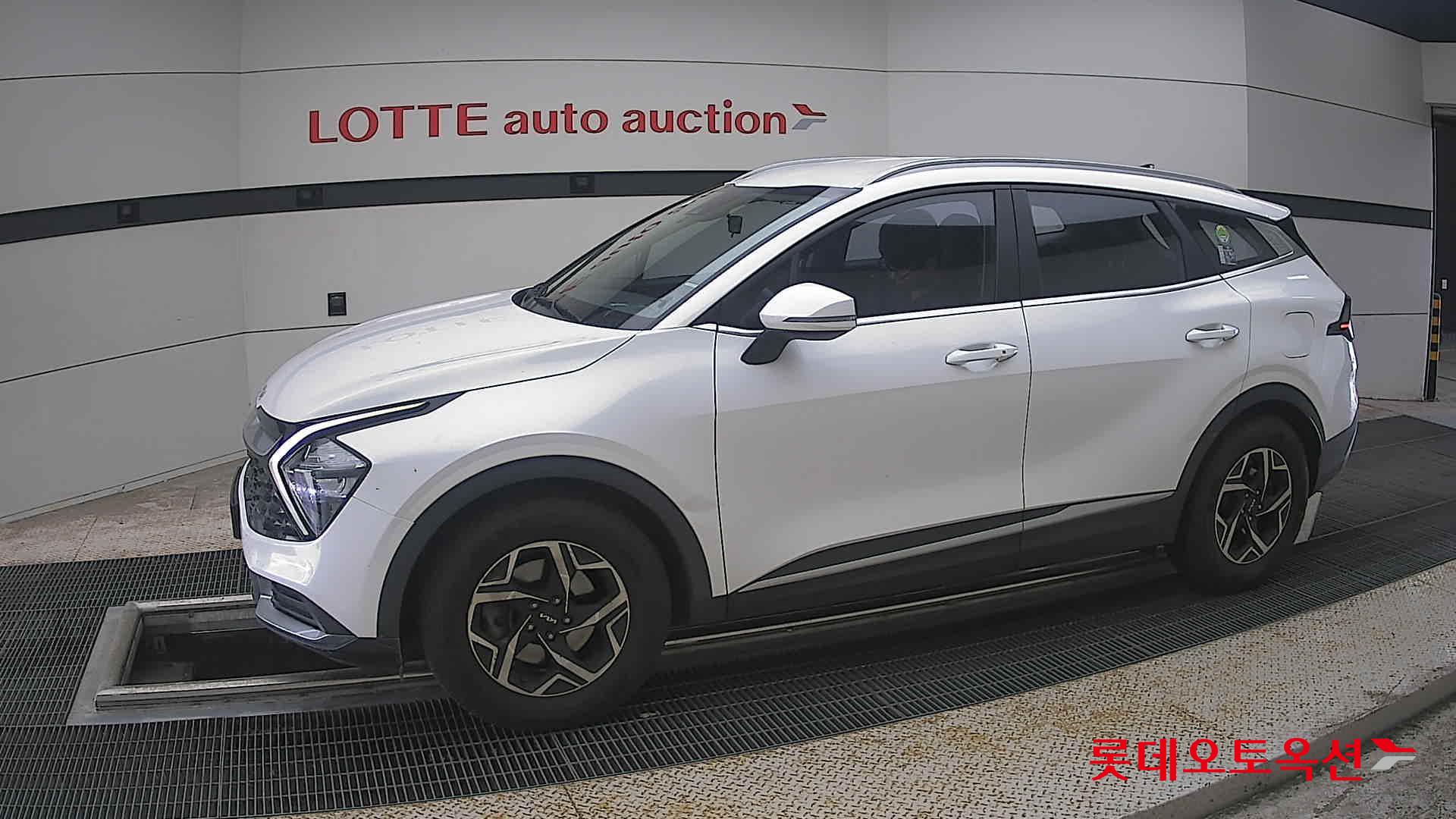 2022 - kia sportage