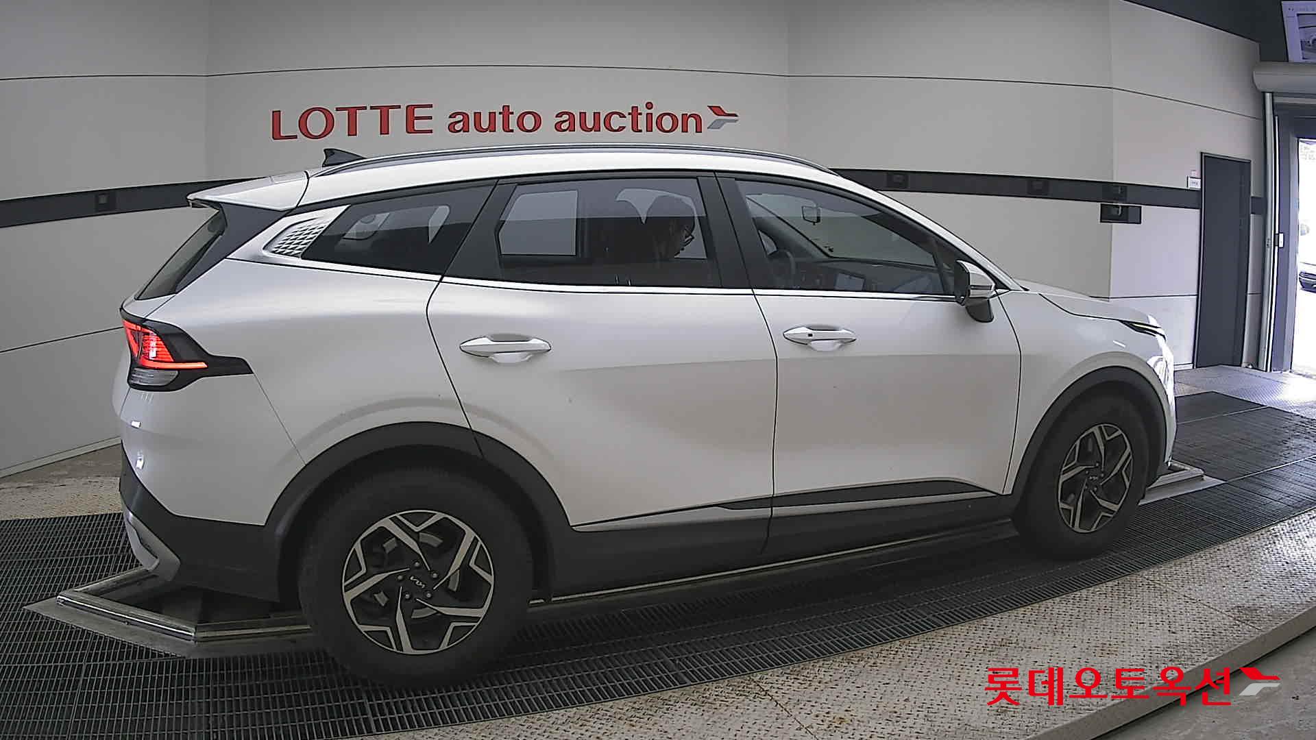 2022 - kia sportage