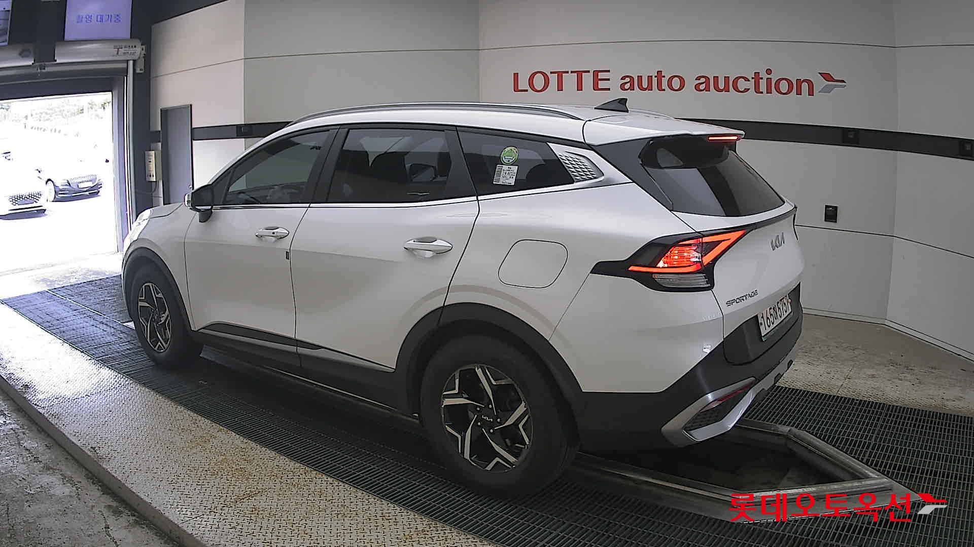 2022 - kia sportage