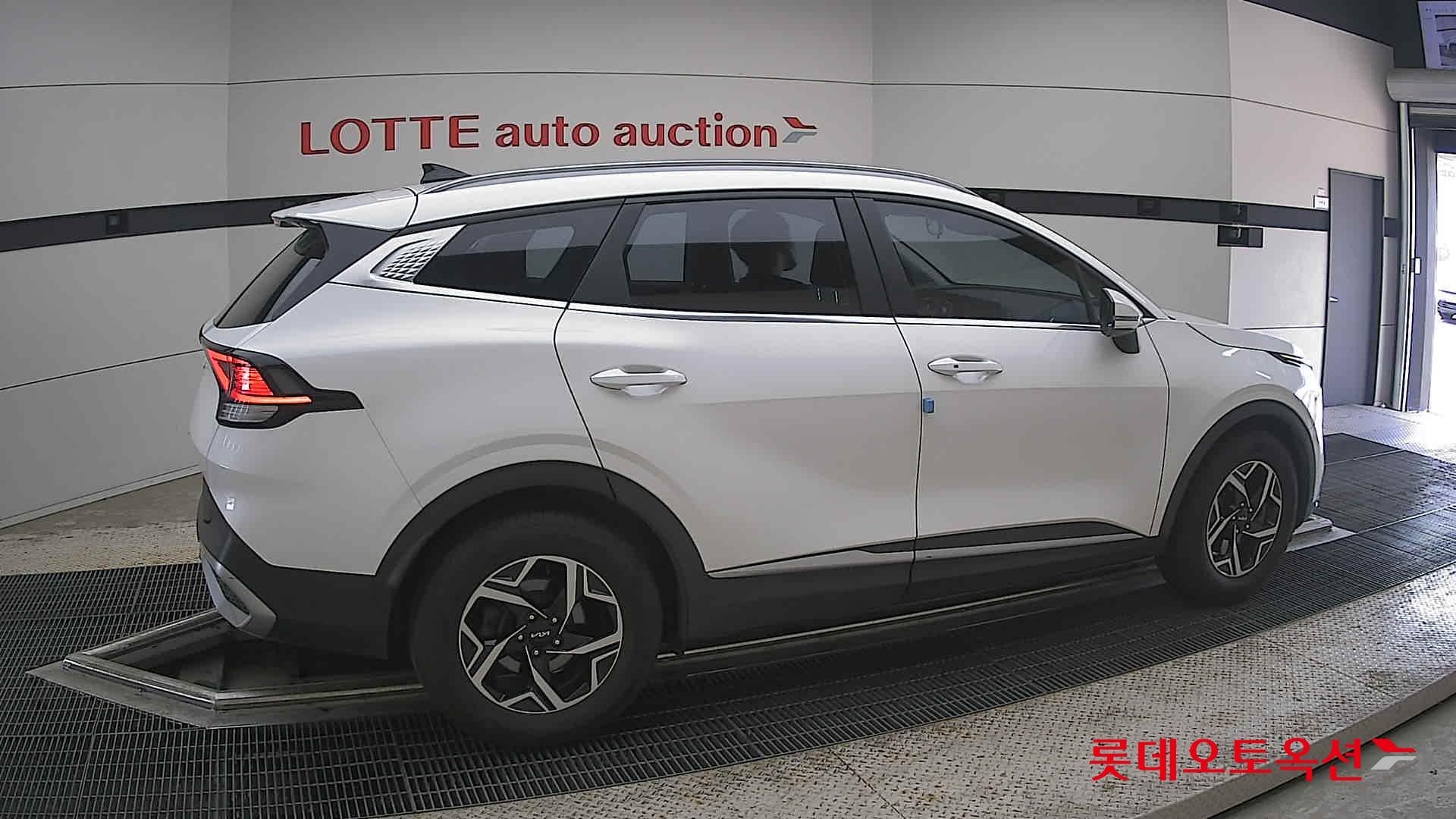 2022 - kia sportage