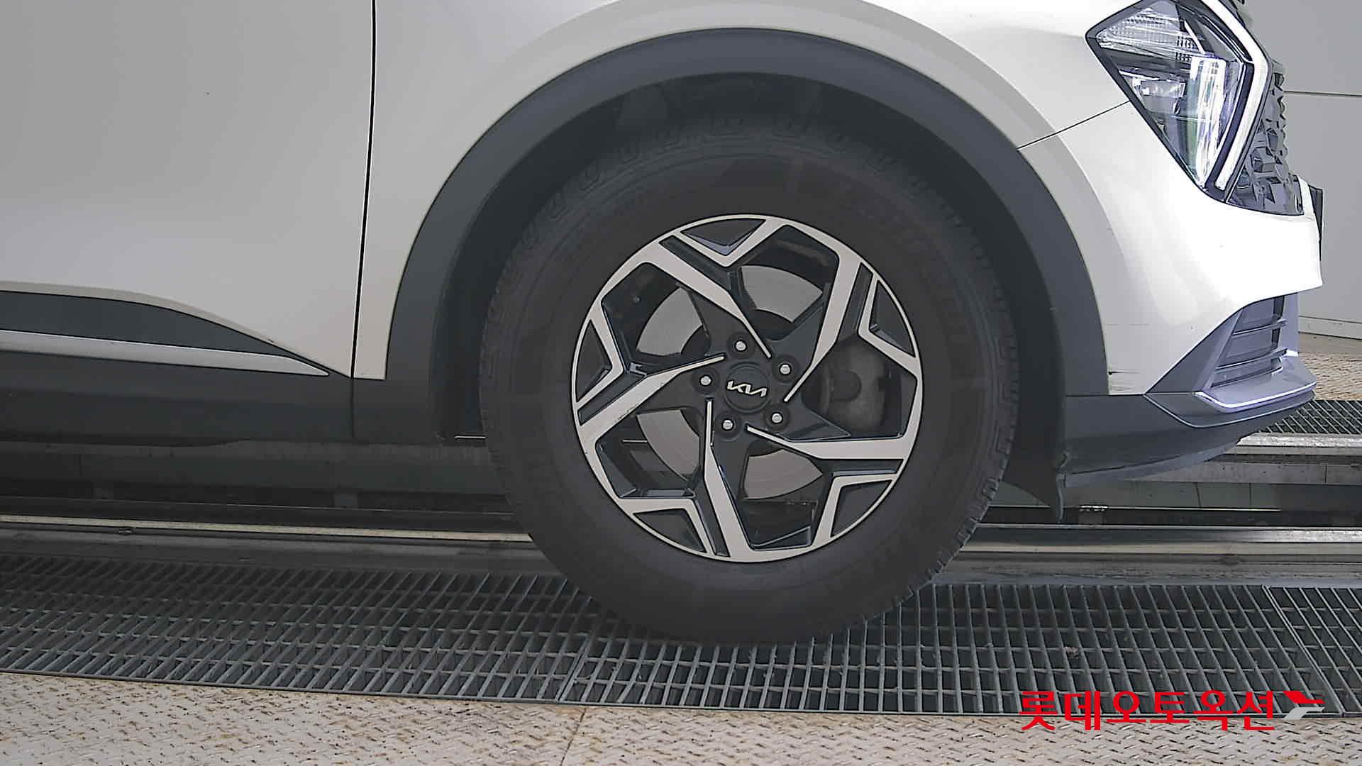 2022 - kia sportage