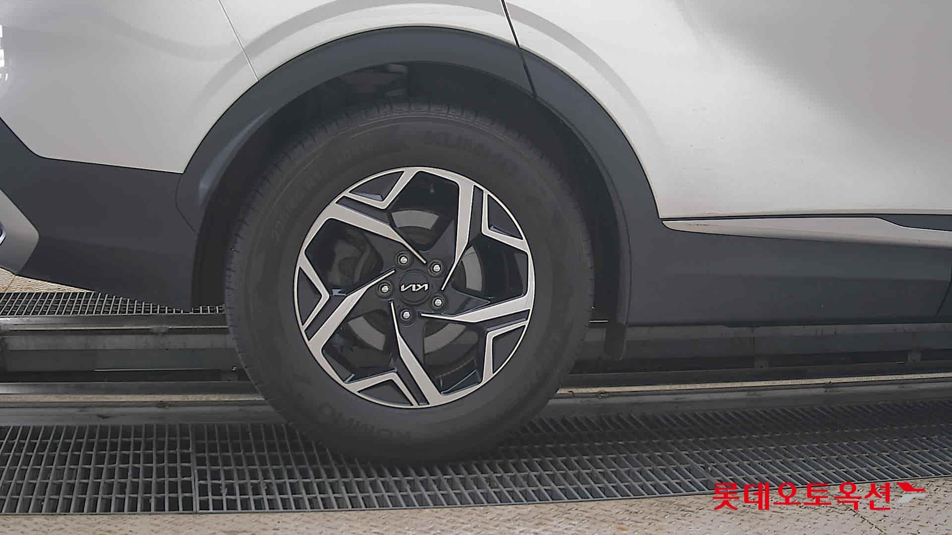2022 - kia sportage