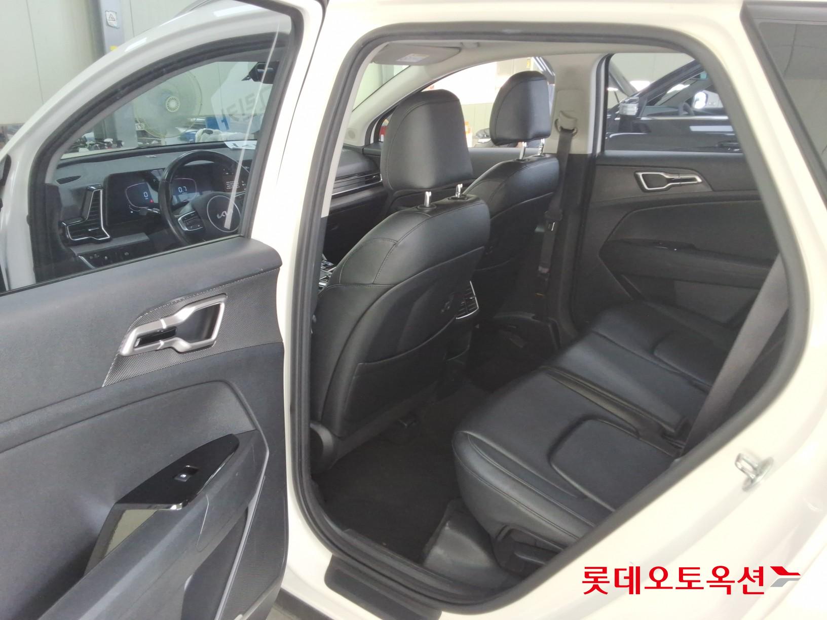 2022 - kia sportage
