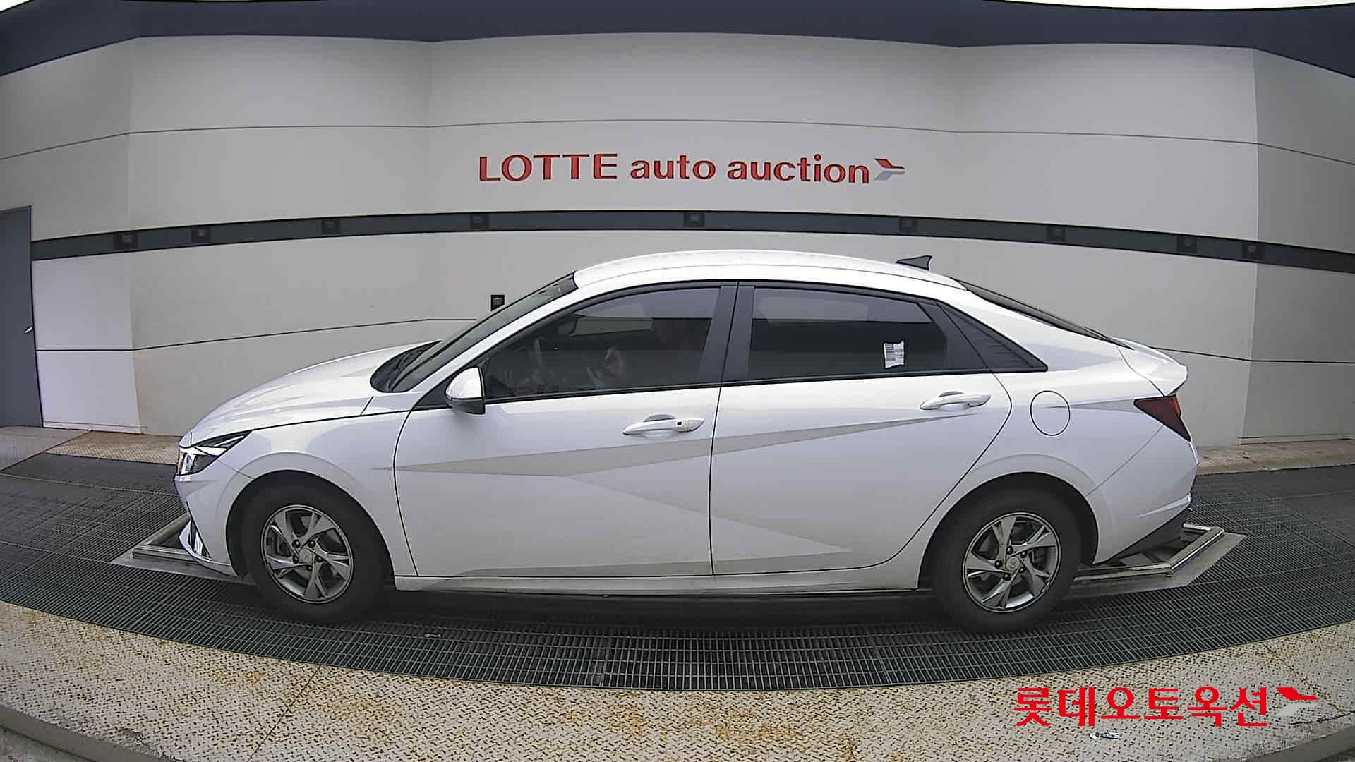 2021 - hyundai avante