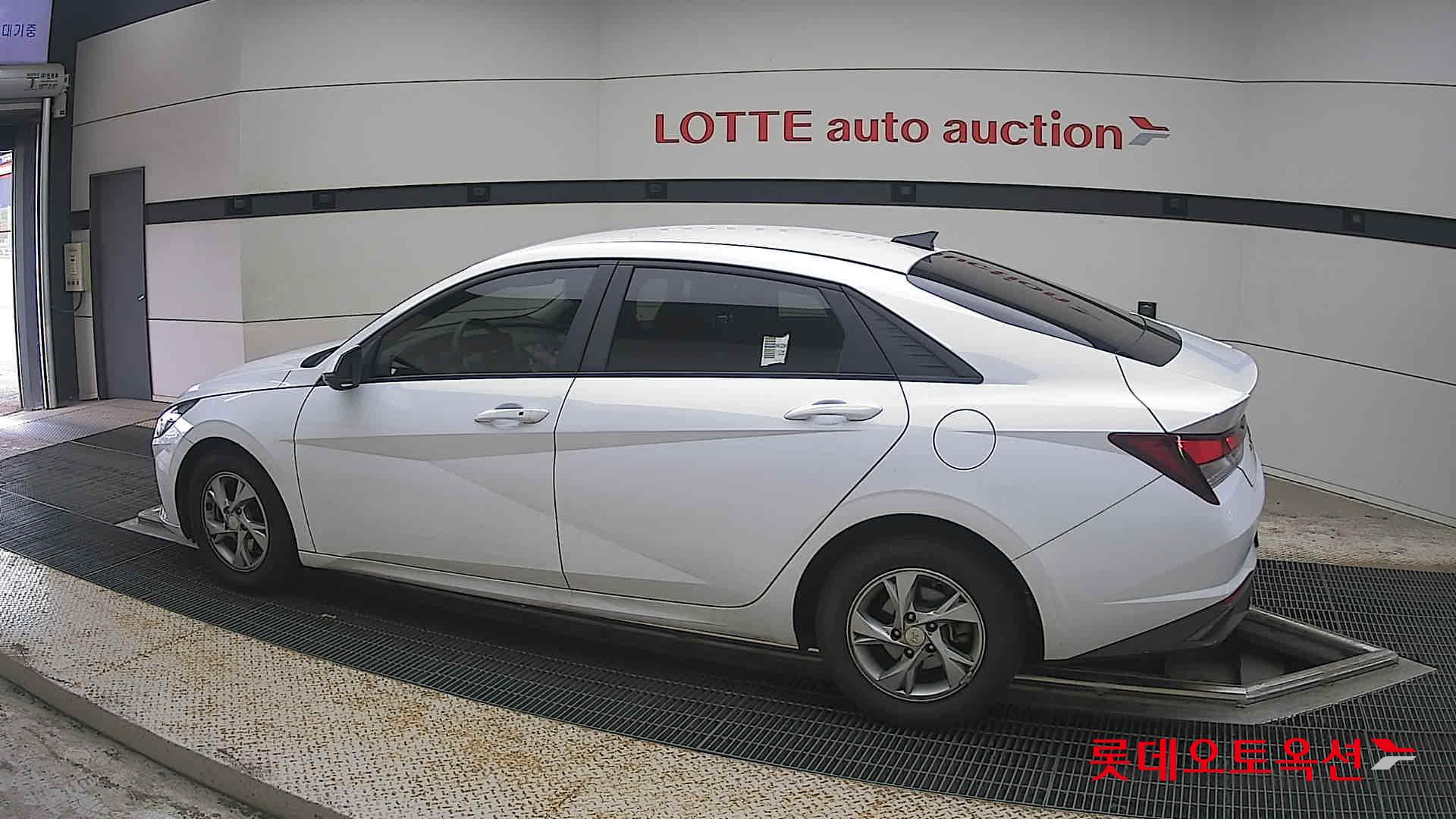2021 - hyundai avante