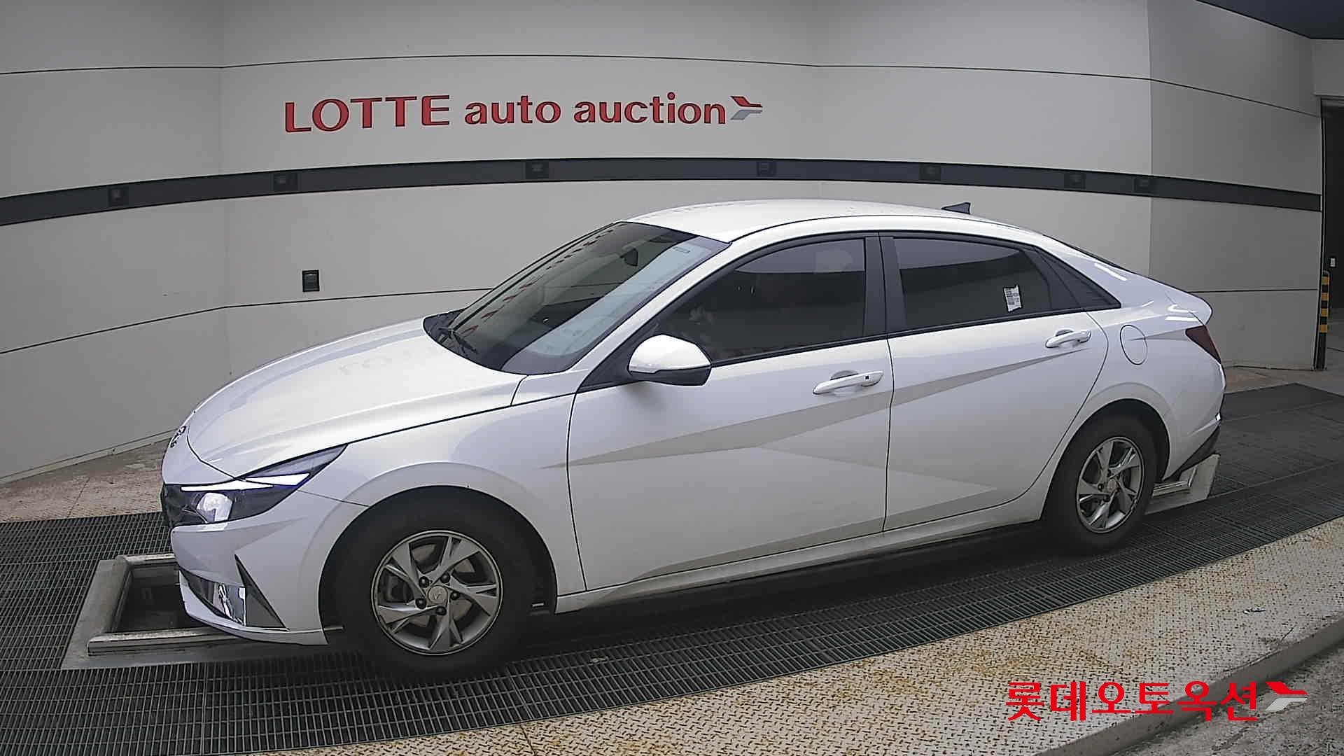 2021 - hyundai avante