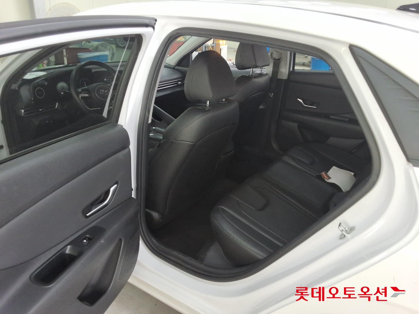 2021 - hyundai avante