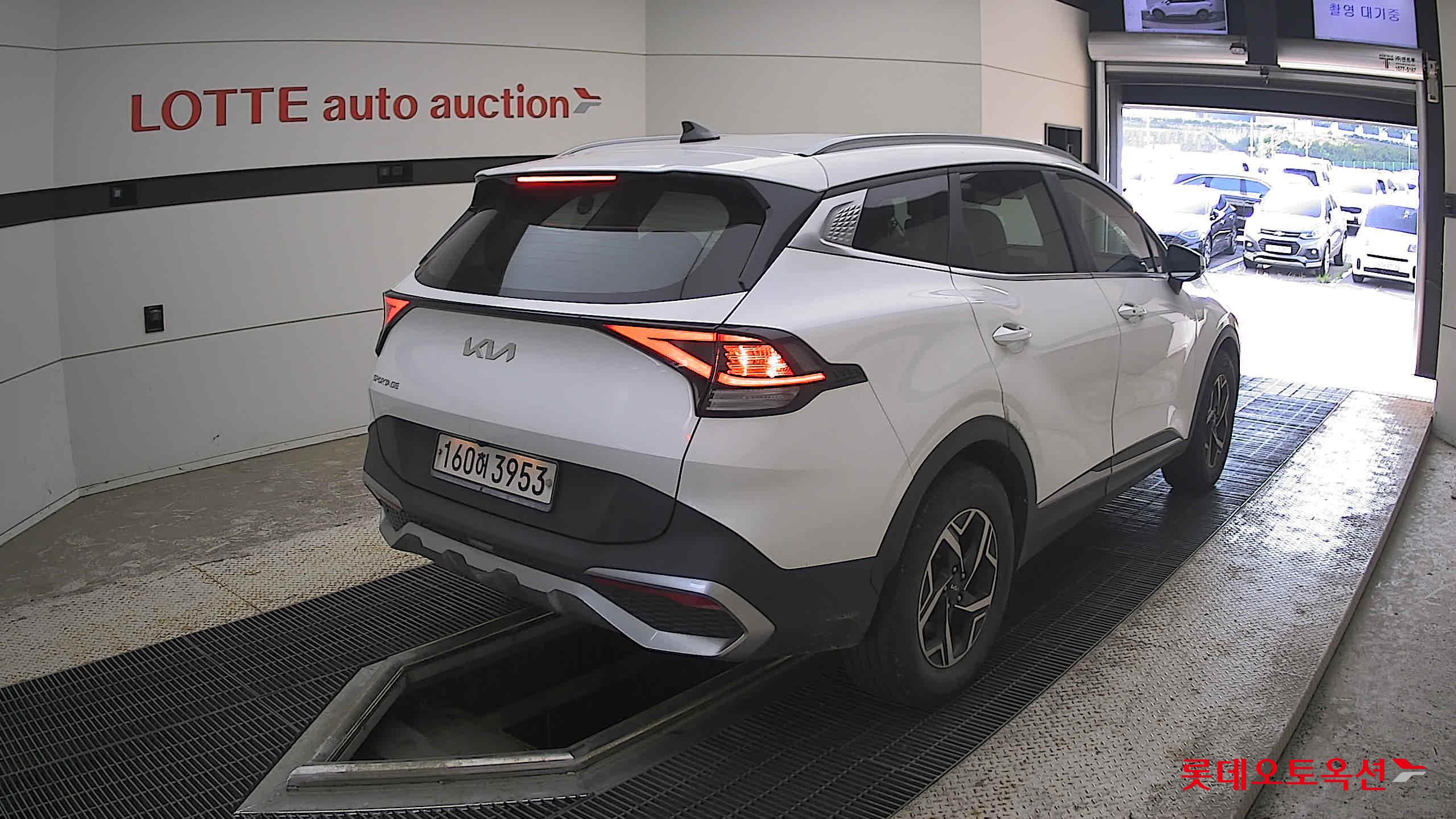 2022 - kia sportage