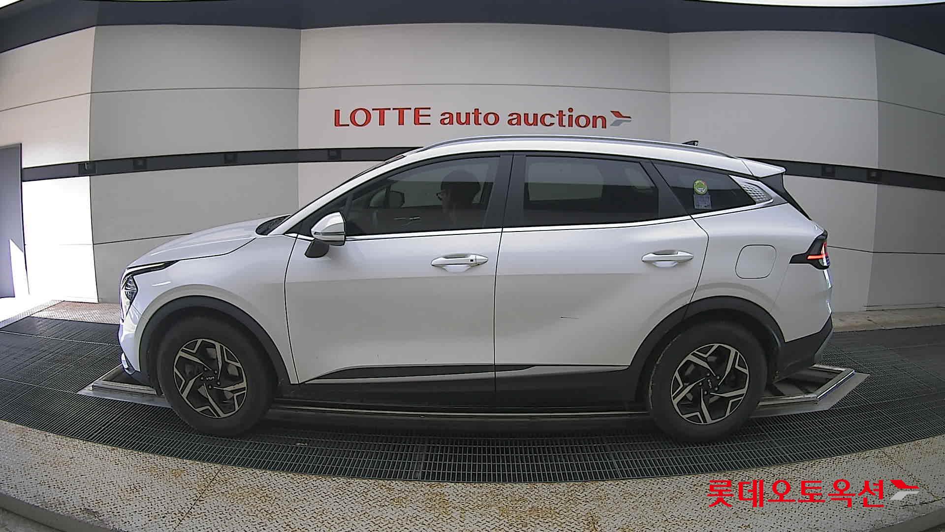2022 - kia sportage